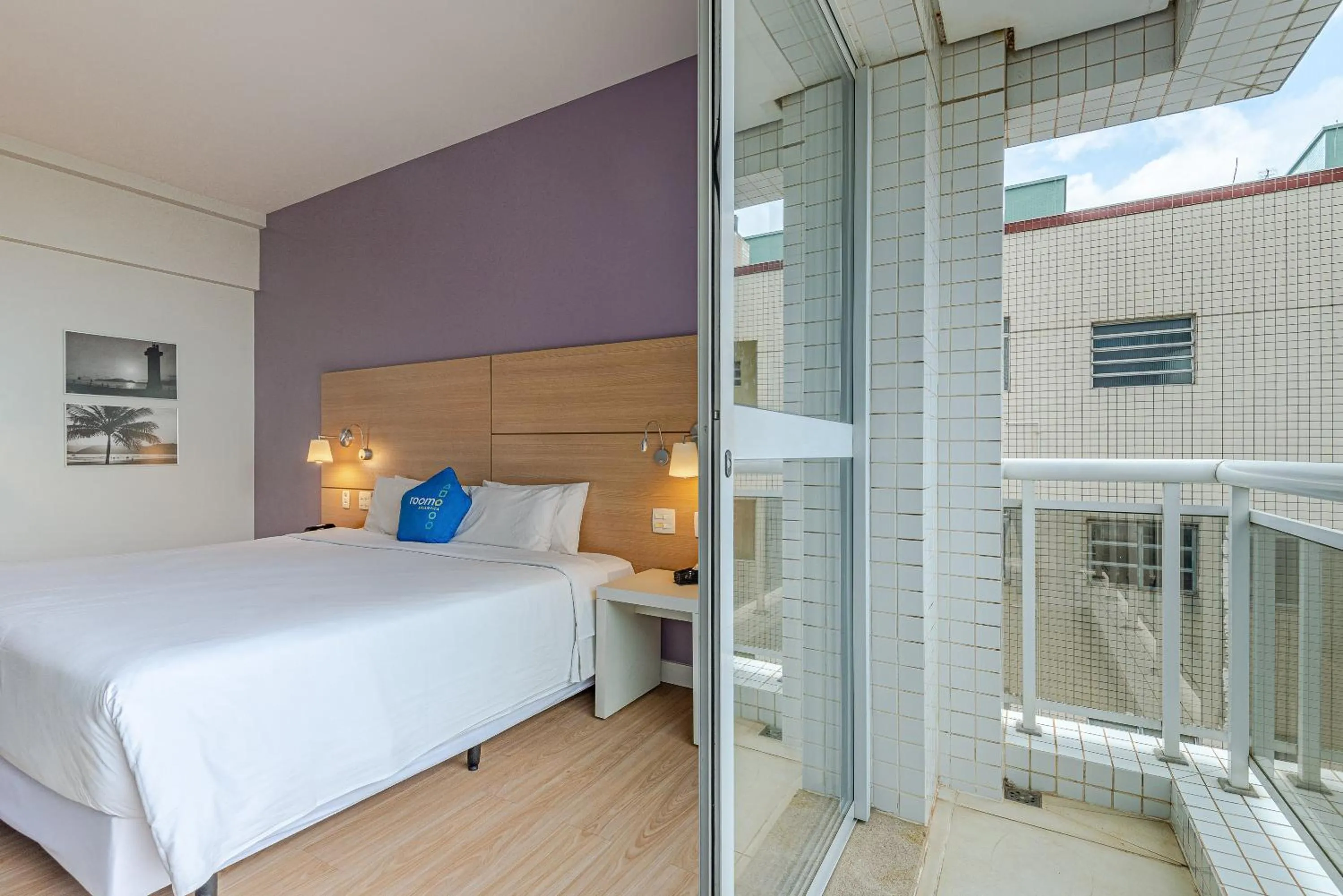 Bed in Roomo Transamerica Santos Gonzaga