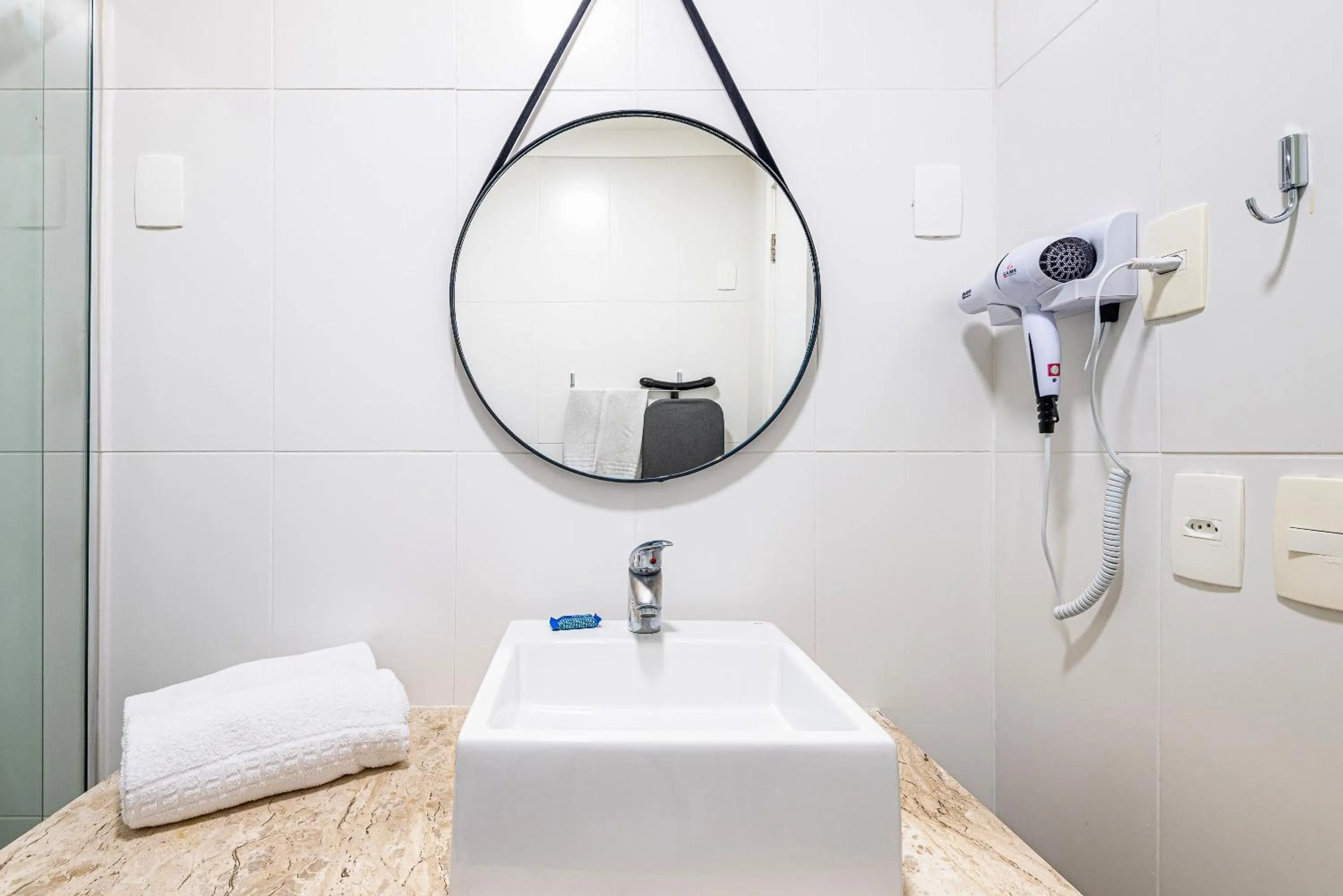 Bathroom in Roomo Transamerica Santos Gonzaga