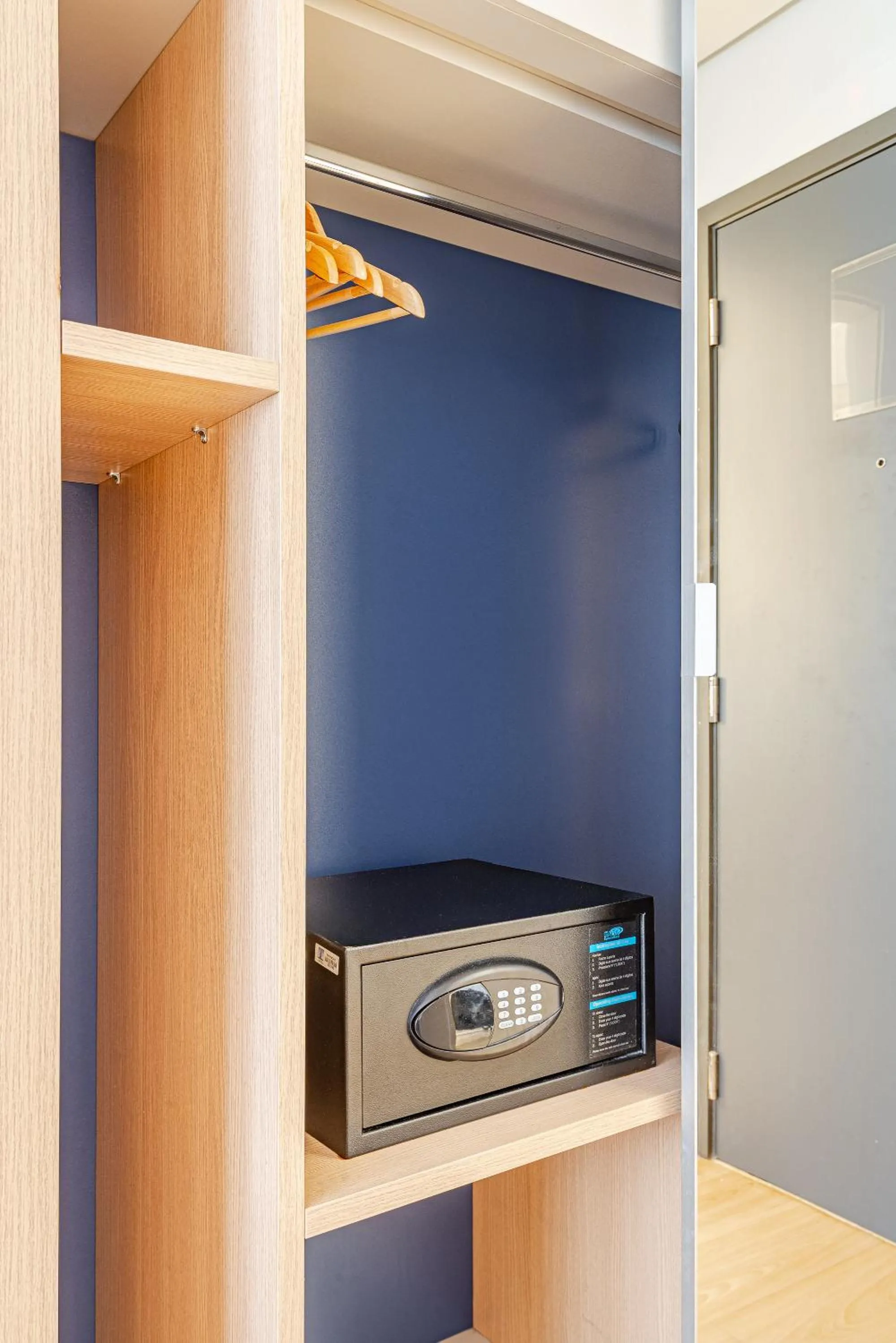 furniture in Roomo Transamerica Santos Gonzaga