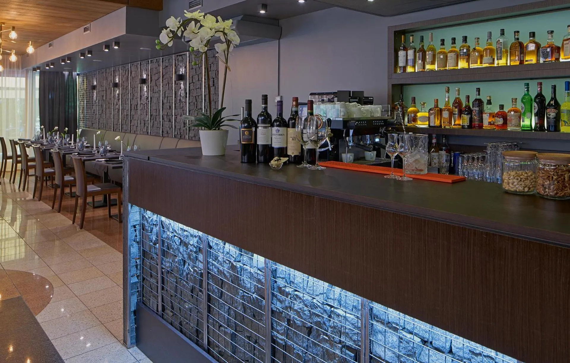 Restaurant/places to eat in Amber Sea Hotel & SPA