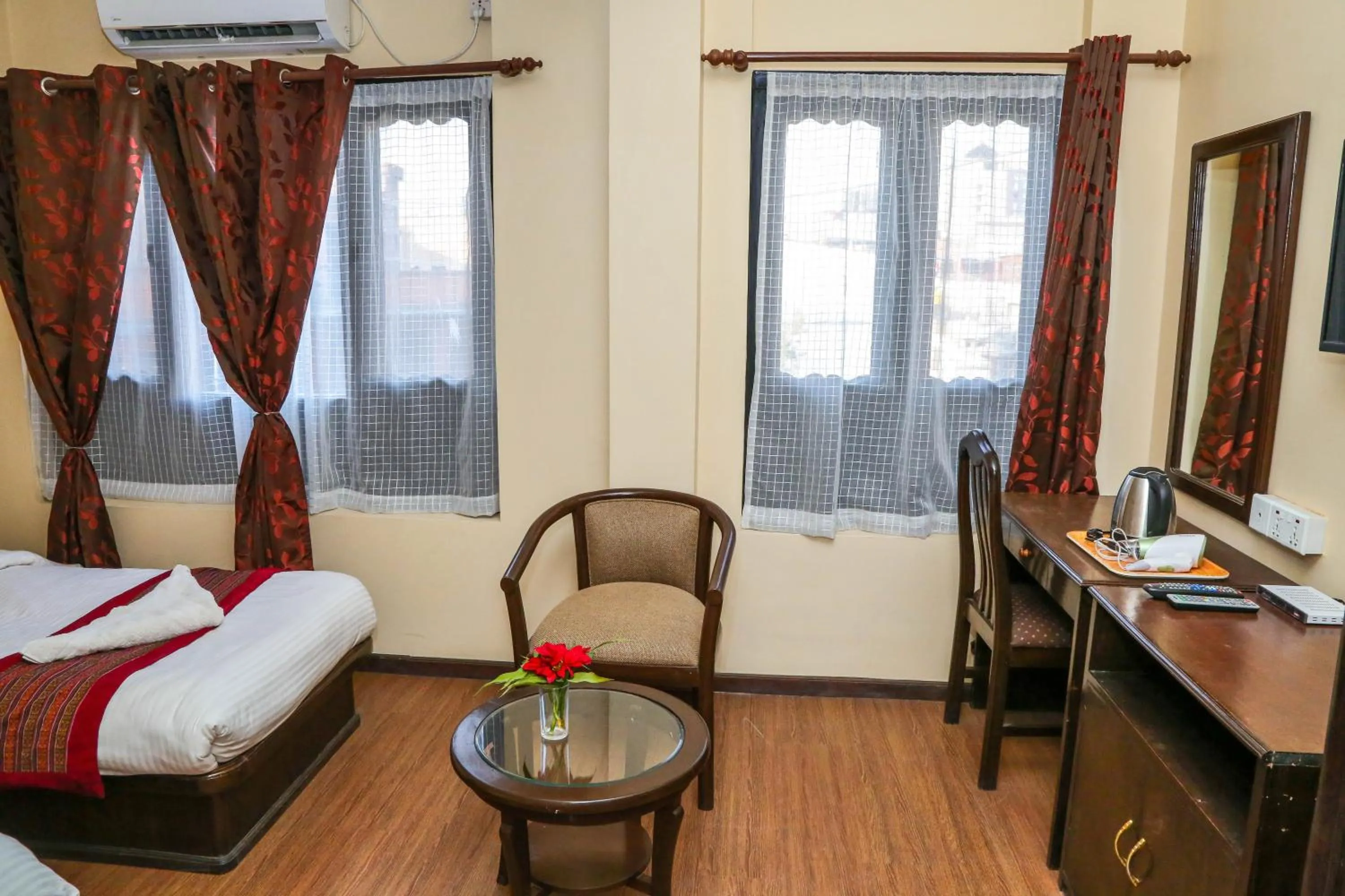 Seating area, Bed in Hotel Namtso