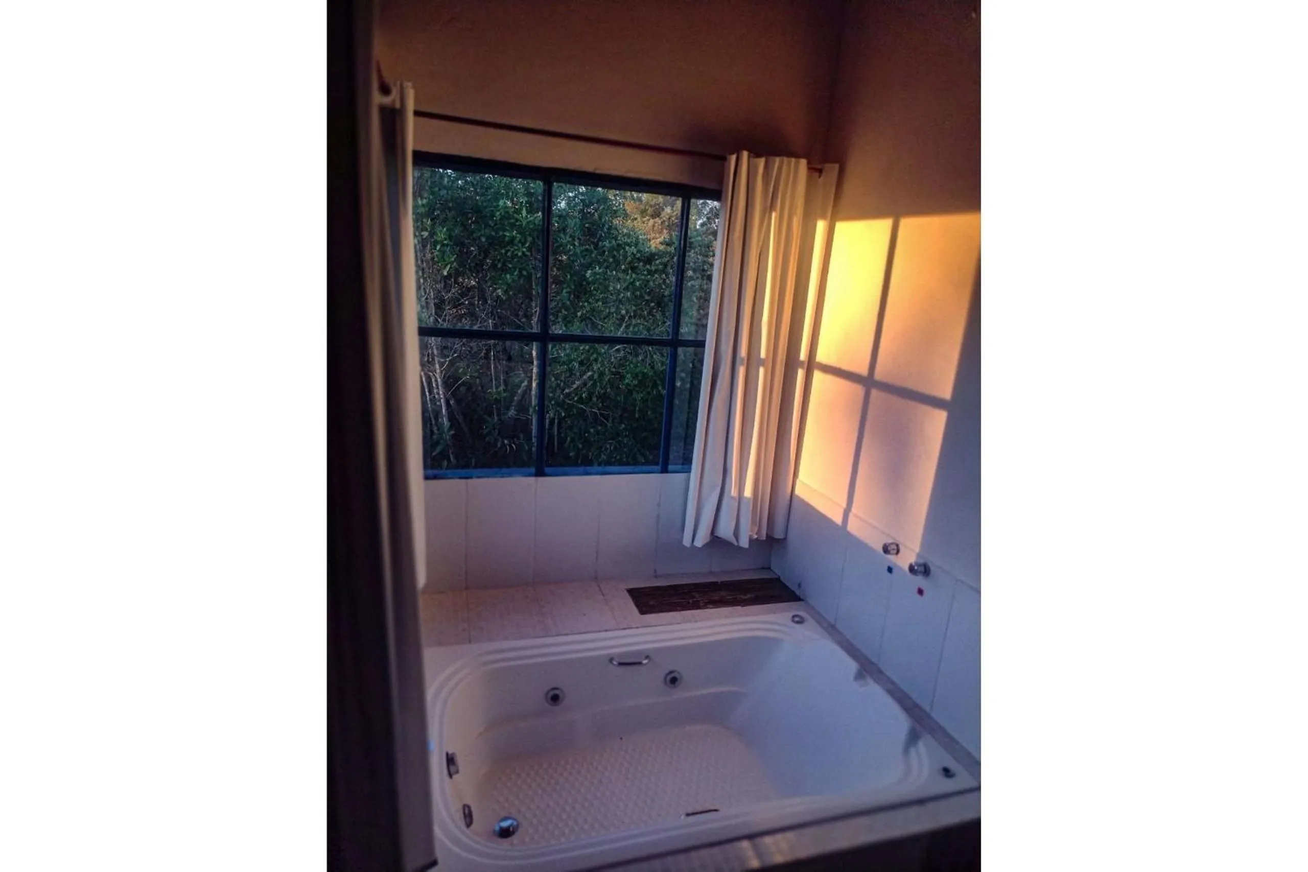 Toilet in Pousada Chalé Terra Viva