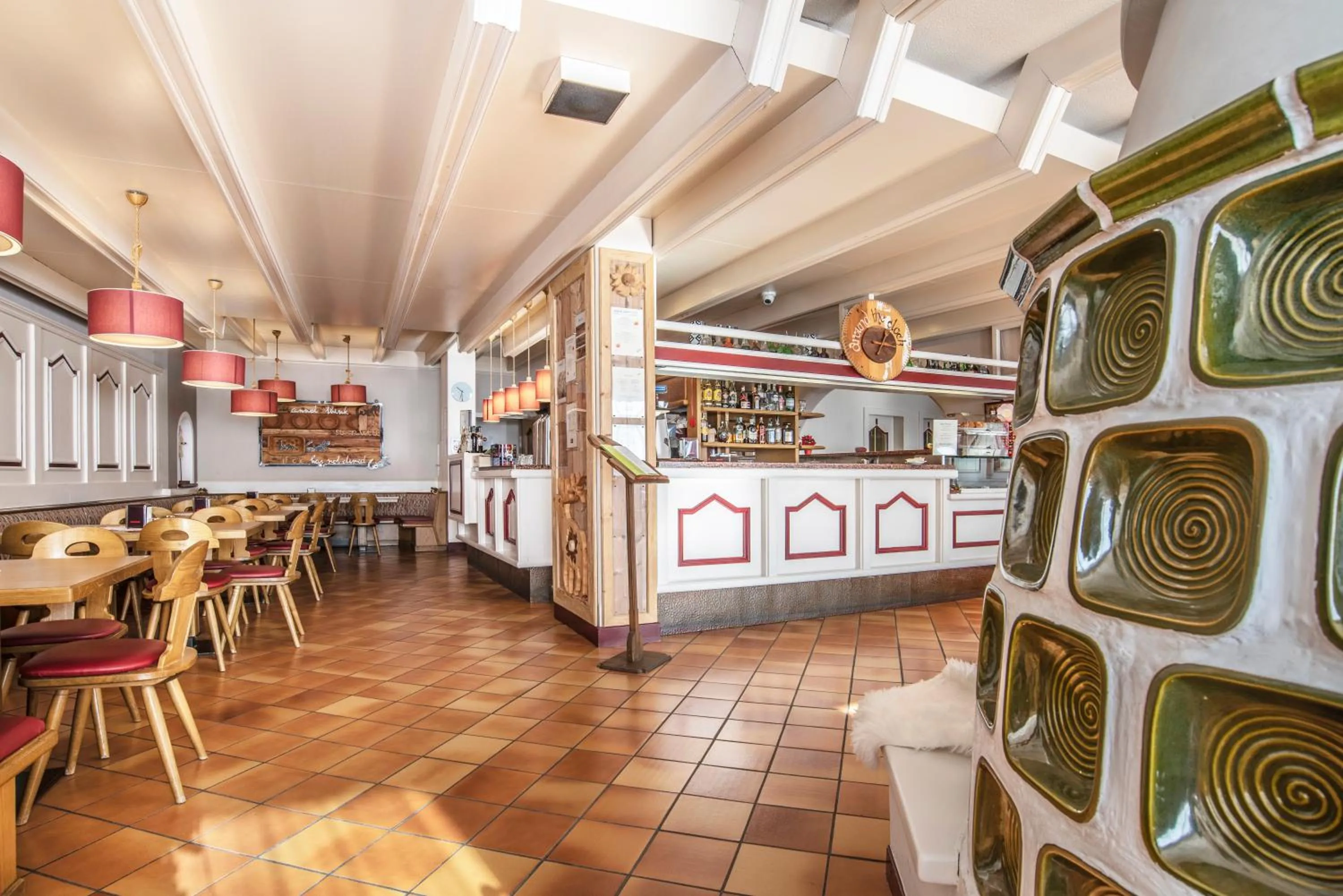 Restaurant/places to eat in Veronza Clubresidence