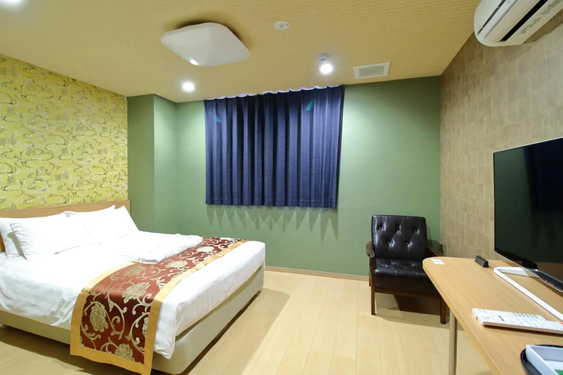Photo of the whole room, Bed in Nagomi Hotel Nippori