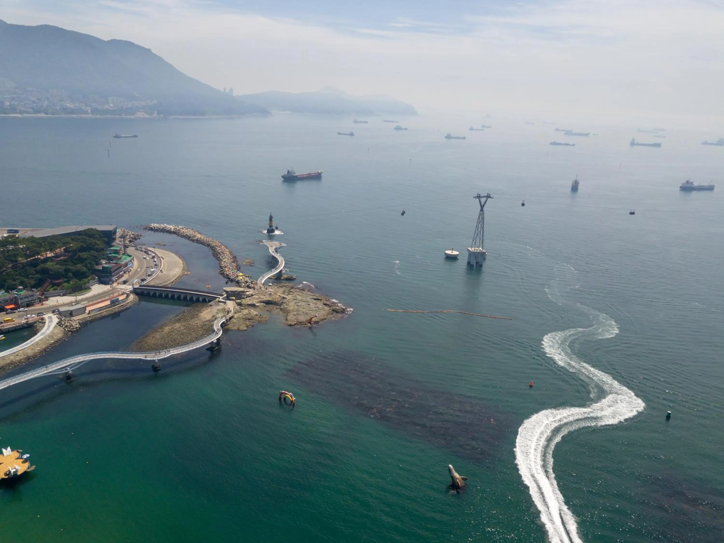 Nearby landmark in 2 Heaven Hotel Songdo