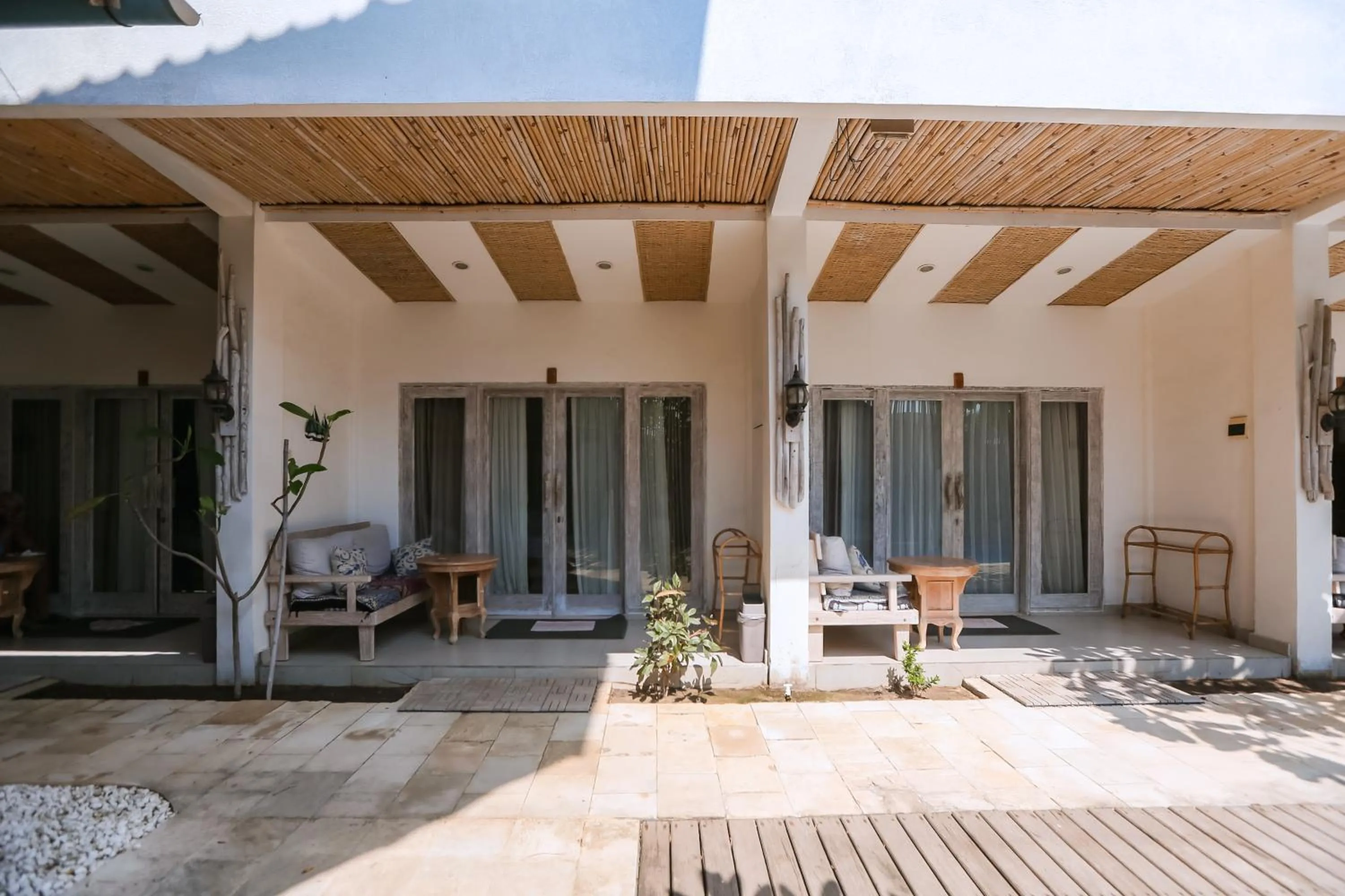 The 5 Brothers Hotel