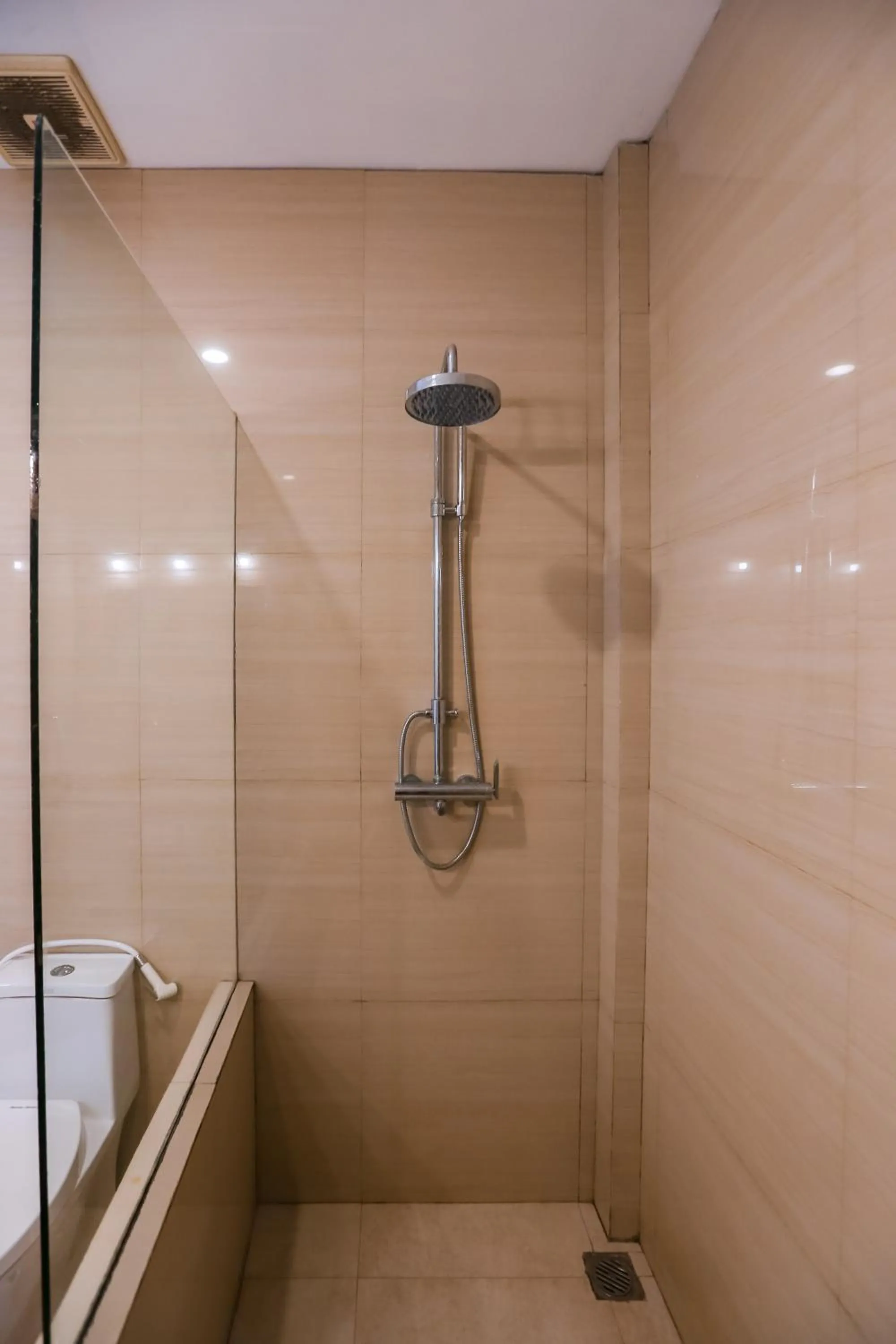 The 5 Brothers Hotel