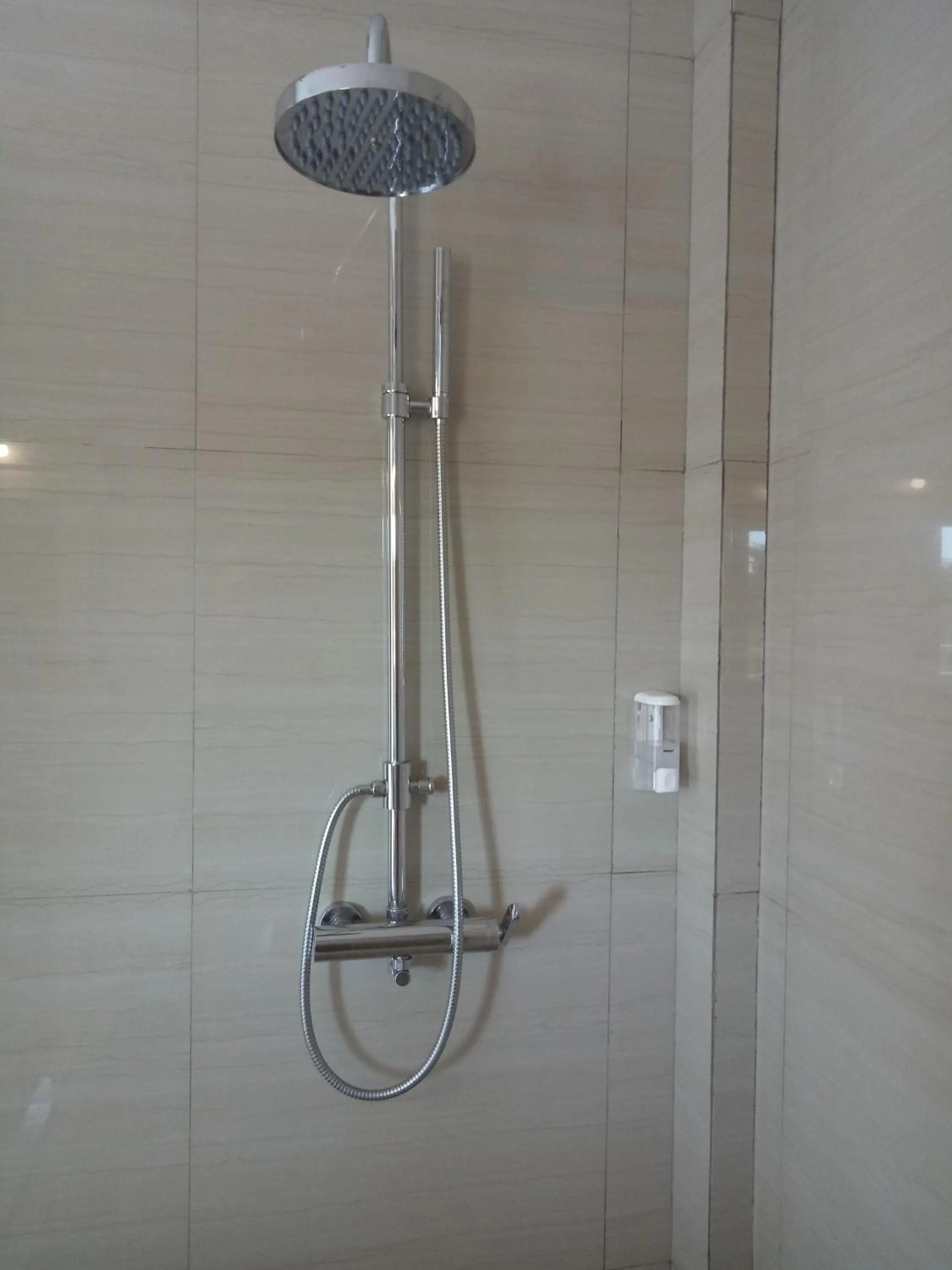 The 5 Brothers Hotel