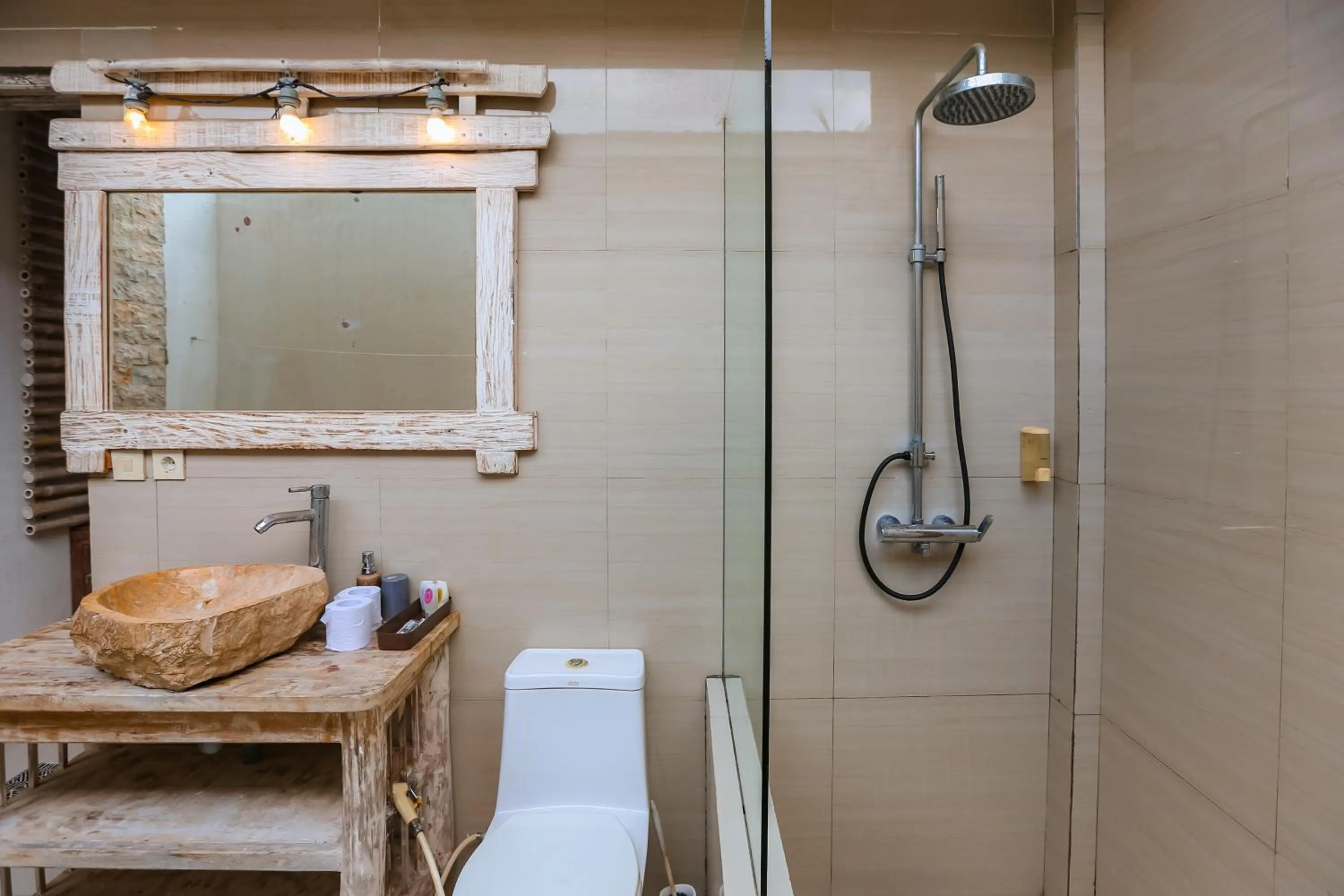 The 5 Brothers Hotel