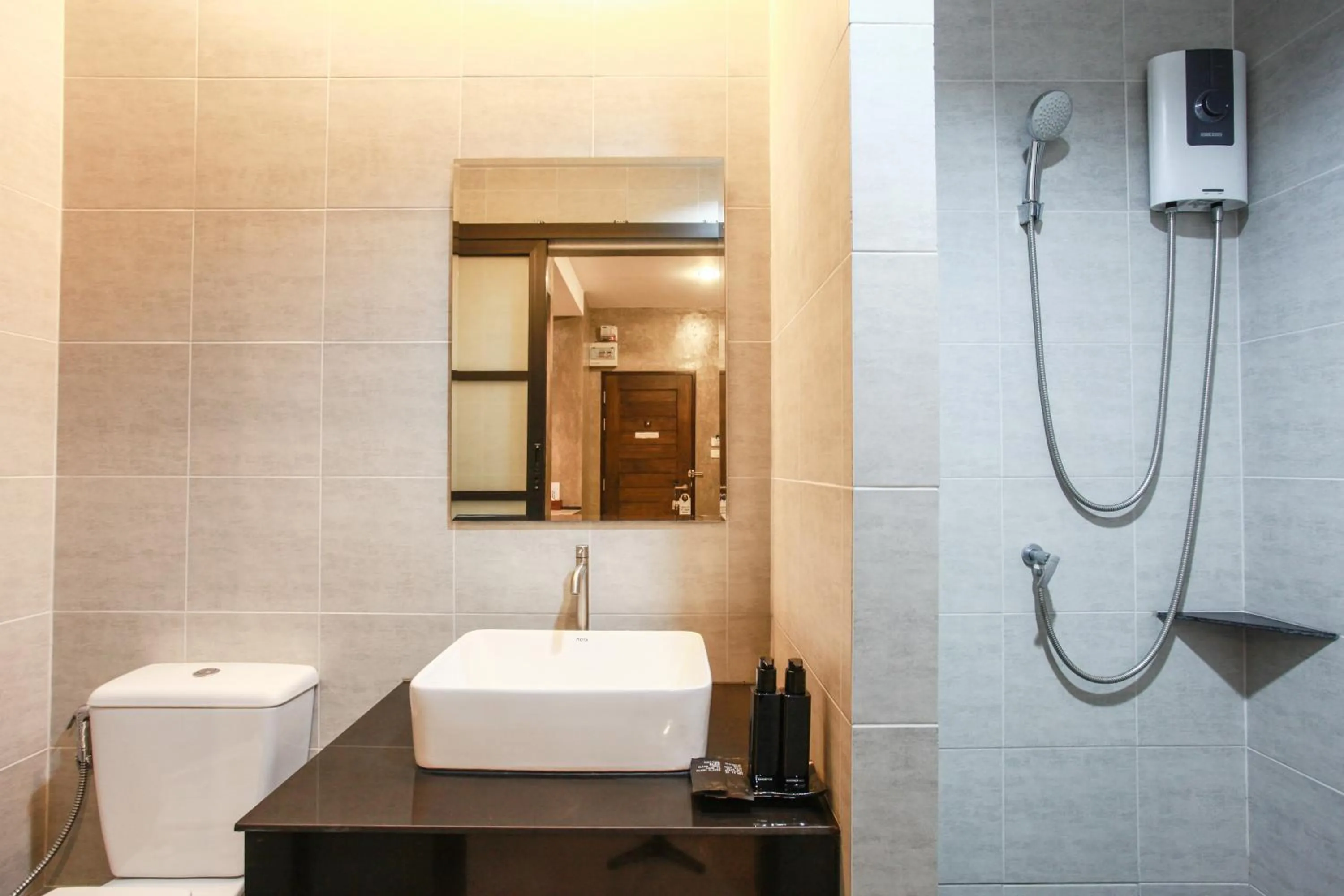 Shower in Ritsurin Boutique Hotel - โรงแรมริทสุริน บูติค