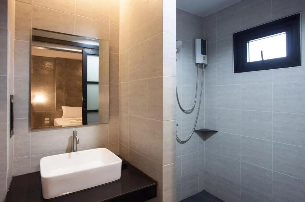 Shower in Ritsurin Boutique Hotel - โรงแรมริทสุริน บูติค
