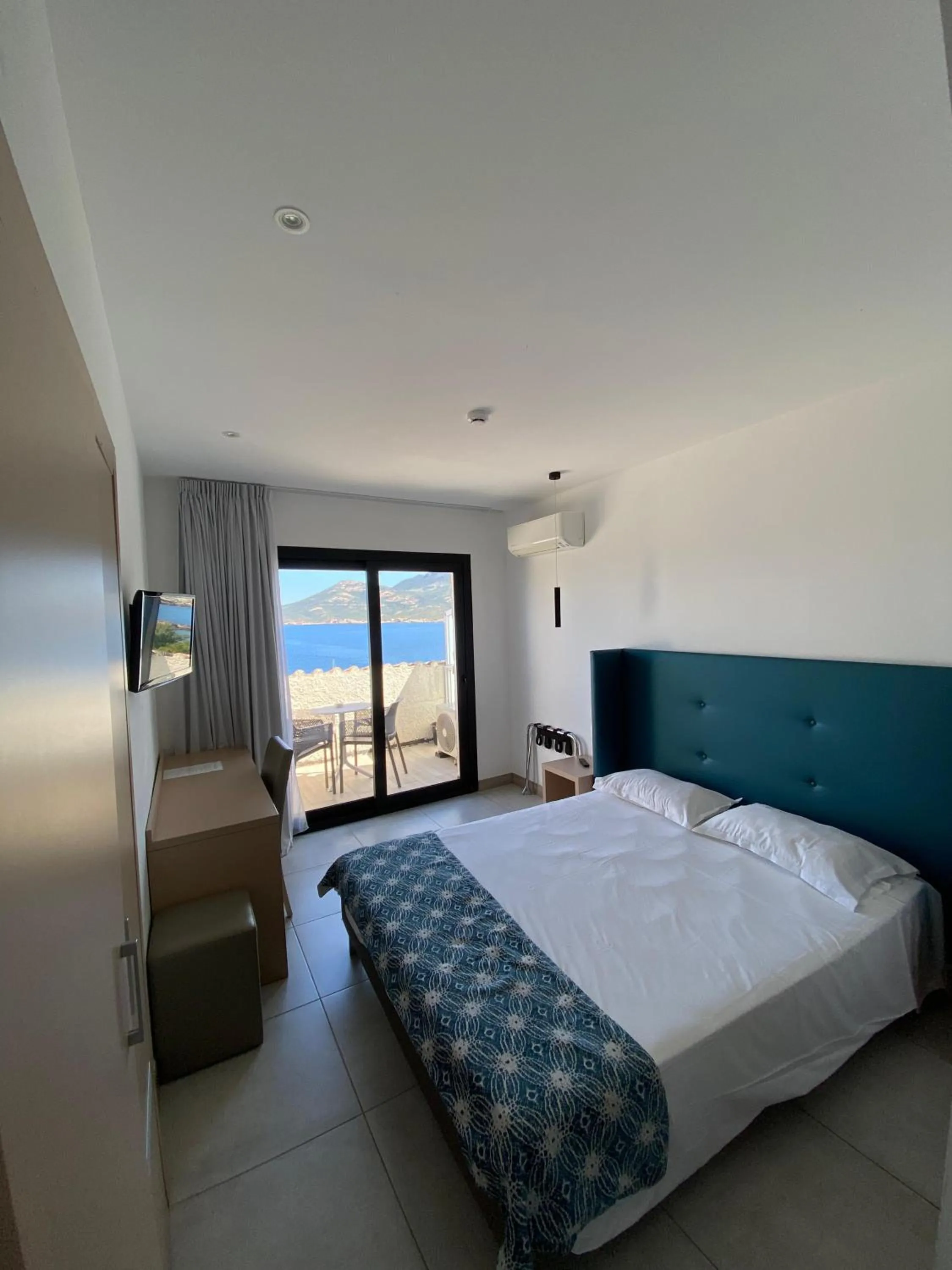 Bed in Hotel Restaurant Le Filosorma