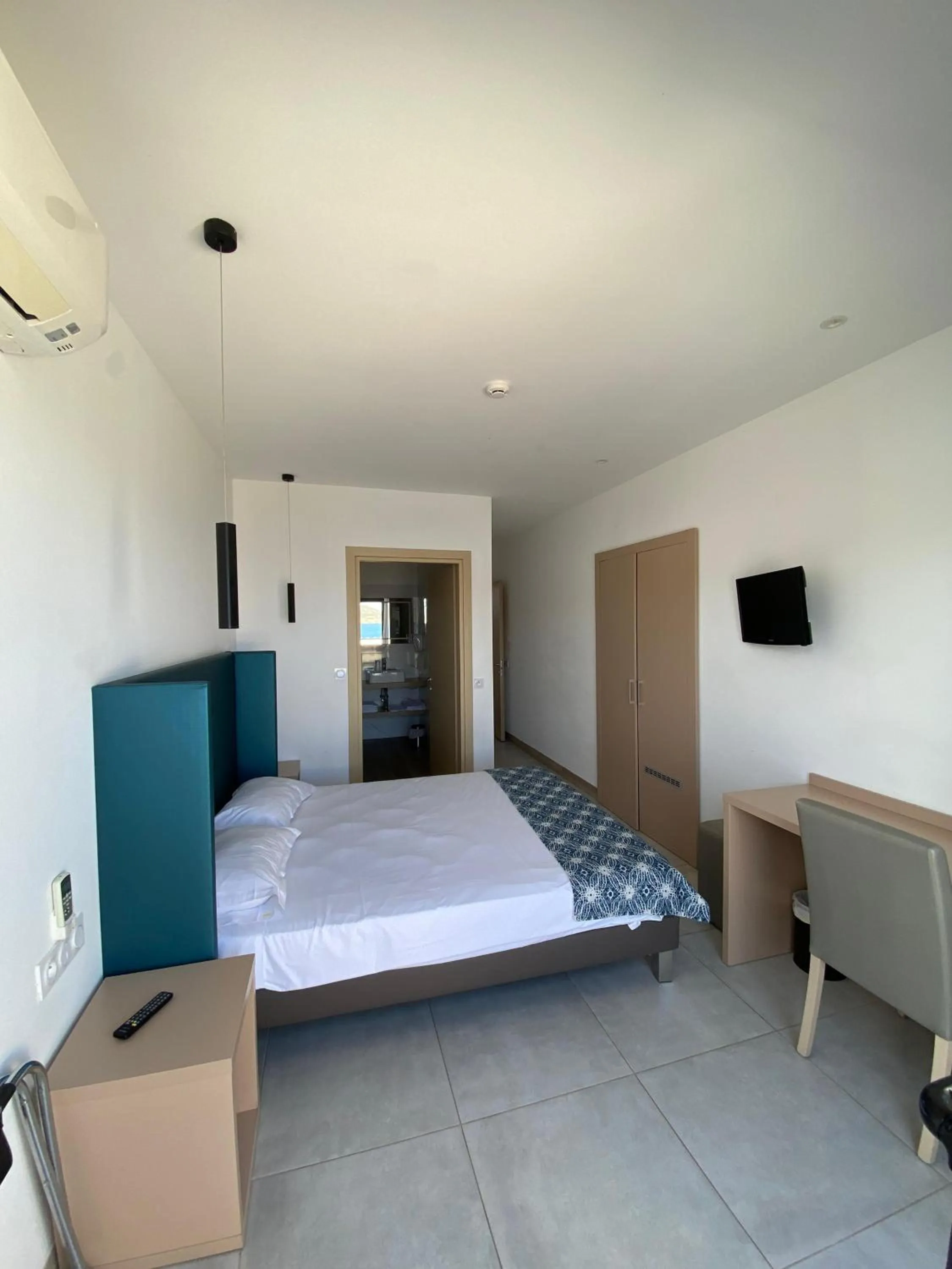 Photo of the whole room, Bed in Hotel Restaurant Le Filosorma