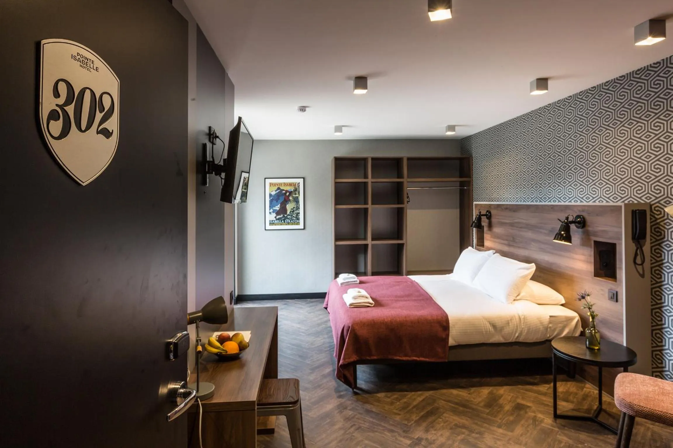 Bed in Pointe Isabelle