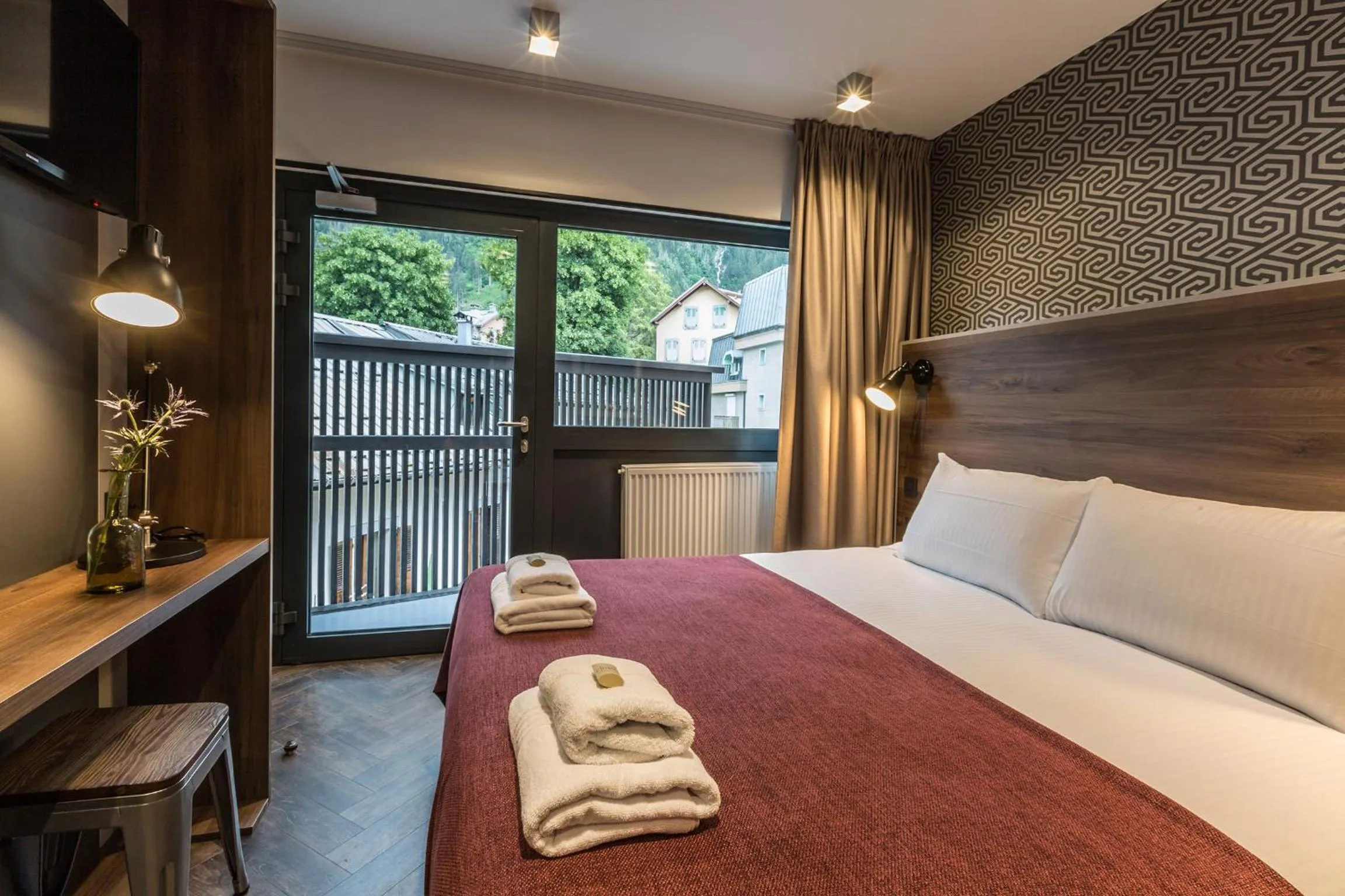 Bed in Pointe Isabelle