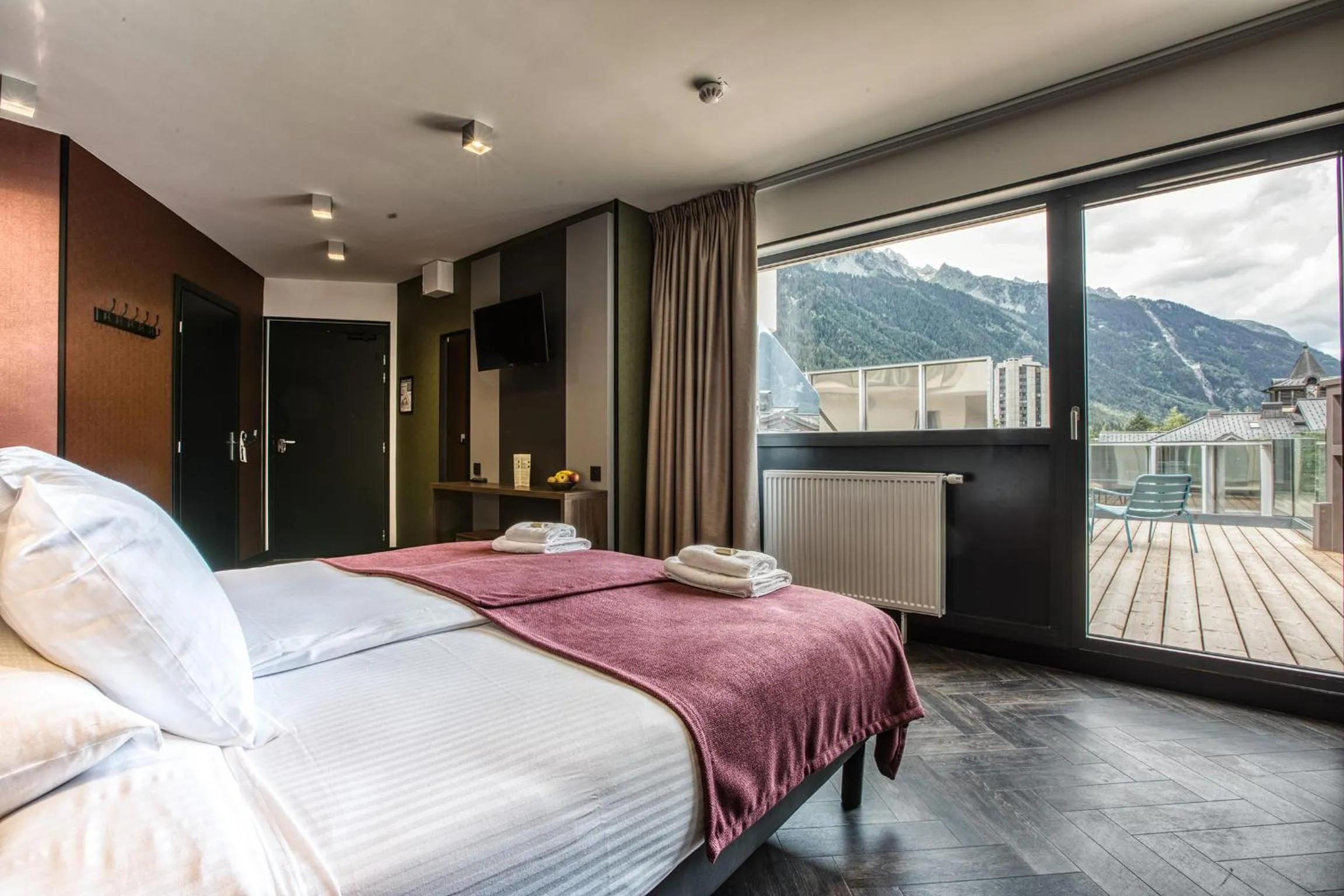 Photo of the whole room, Bed in Pointe Isabelle