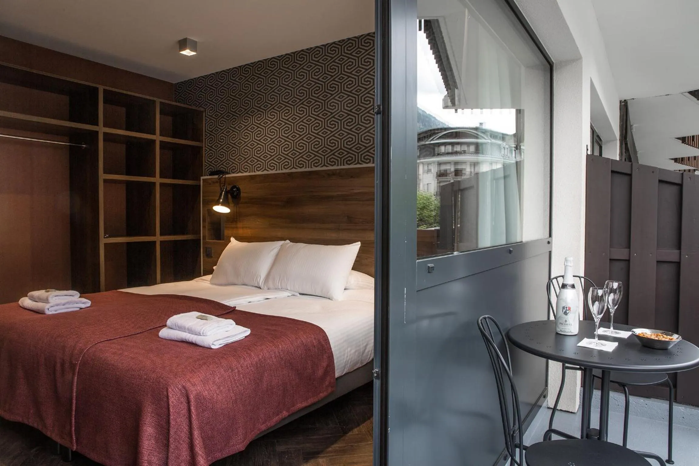 Bed in Pointe Isabelle