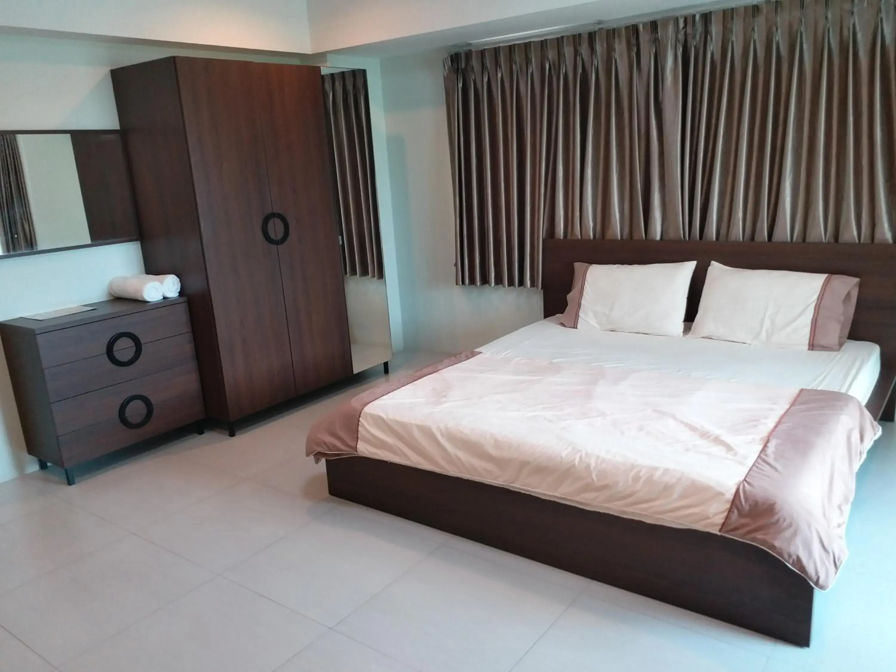 Standard Double Room in TongPrasit Place Standard Double Room in TongPrasit Place