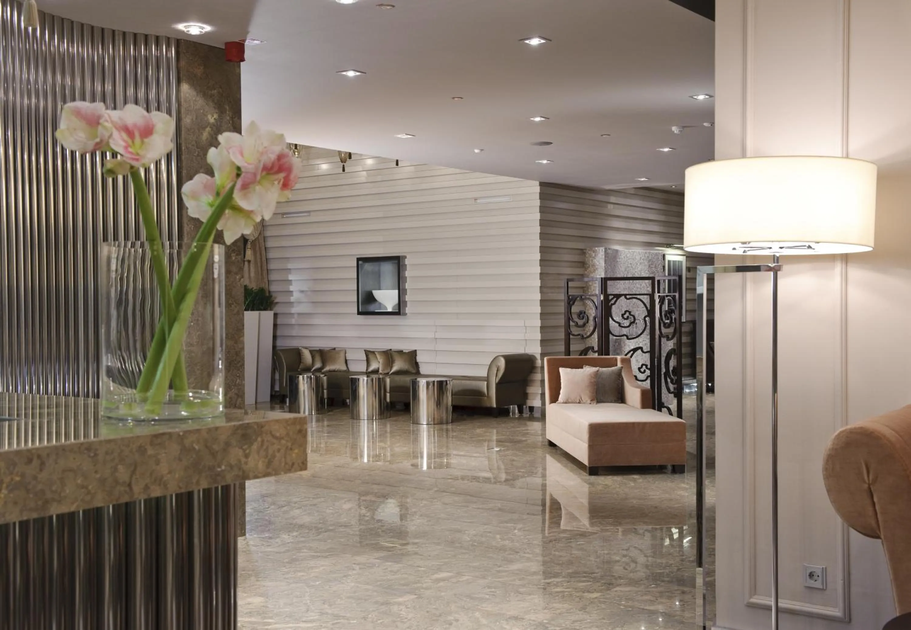 Communal lounge/ TV room in Hotel Aleksander Medical & SPA