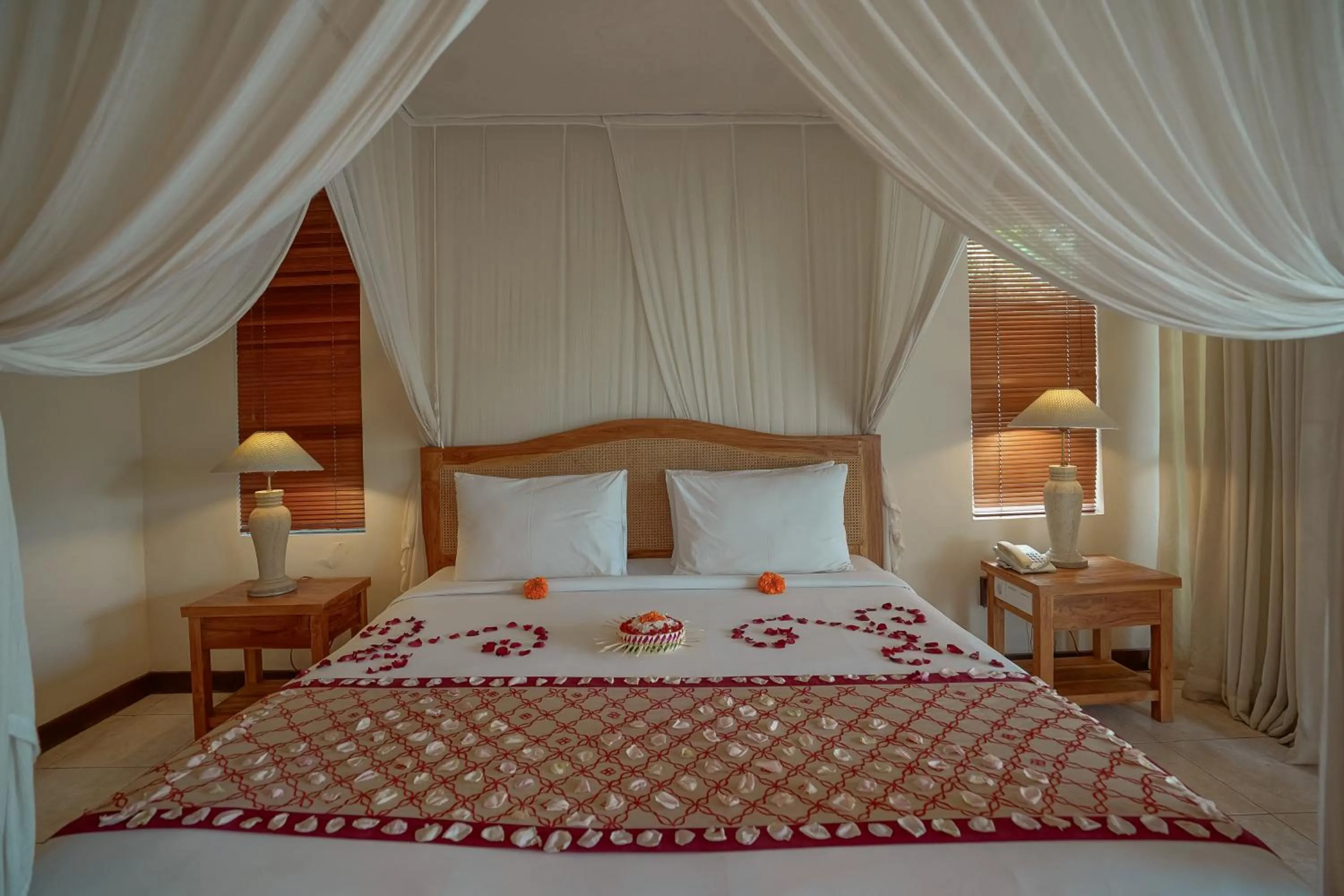 Bed in Pertiwi Resort & Spa