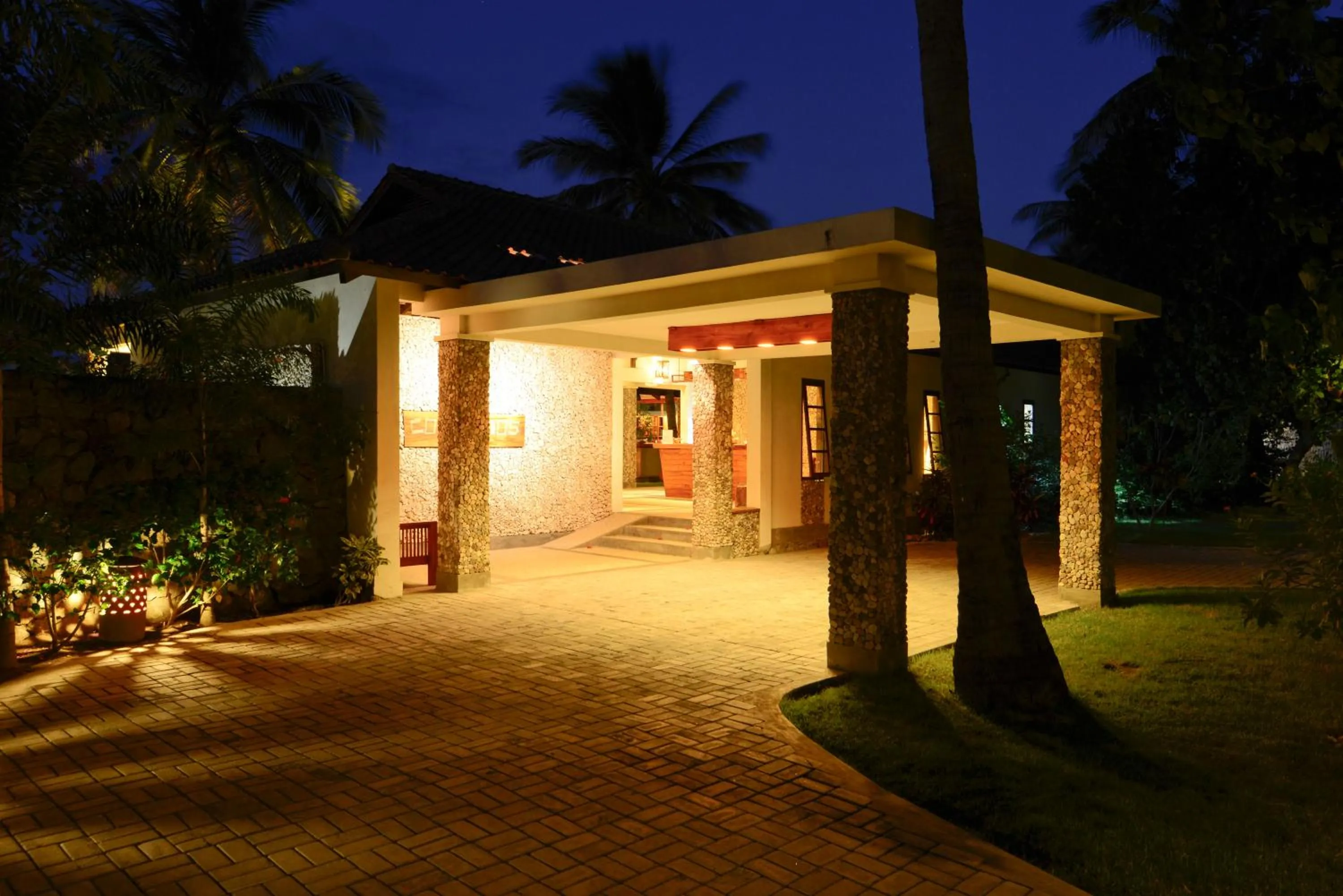 Facade/entrance in Cocotinos Sekotong Lombok