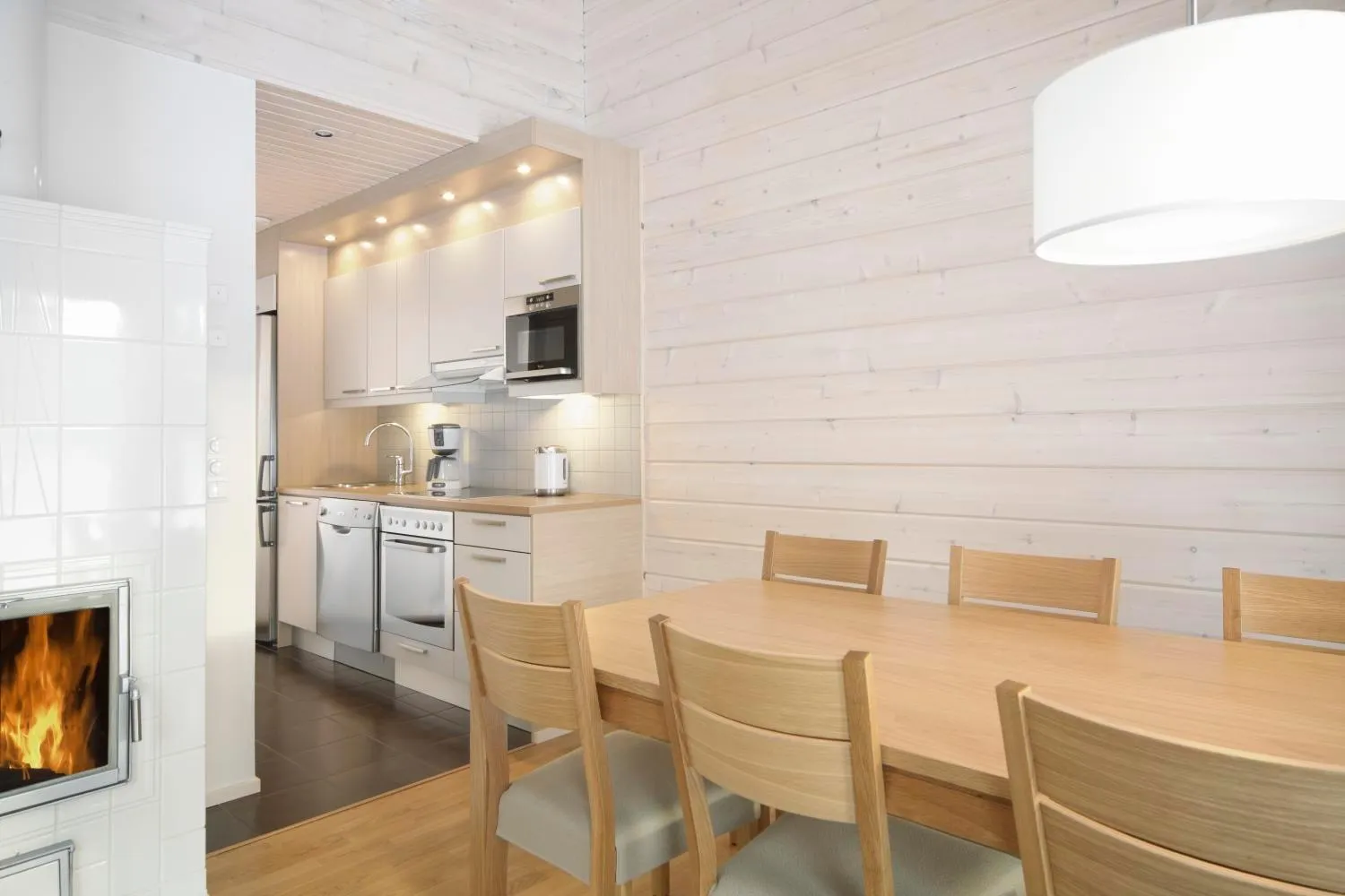 Kitchen or kitchenette in Holiday Club Kuusamon Tropiikki Apartments