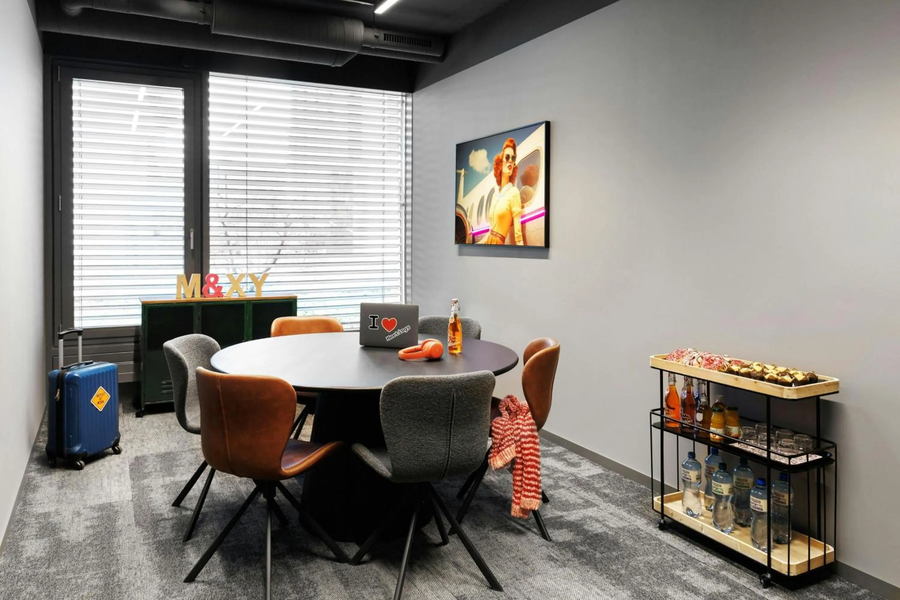 Meeting/conference room in Moxy Zurich