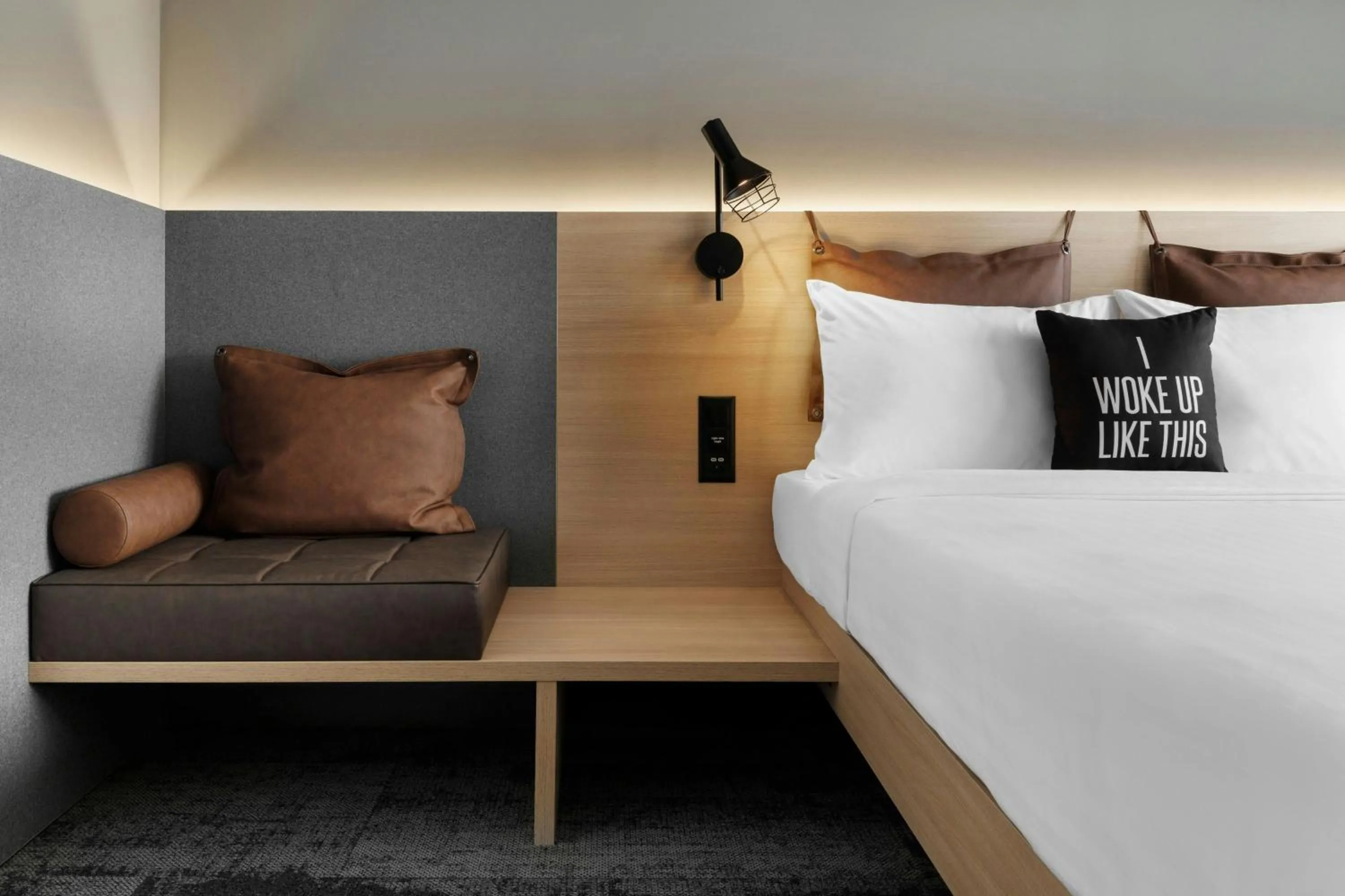 Photo of the whole room, Bed in Moxy Zurich