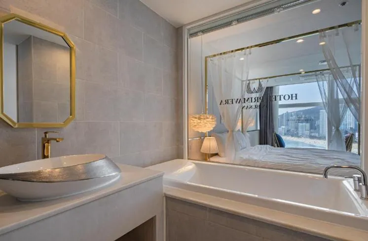 Bathroom in Gwangalli Hotel primavera in Busan