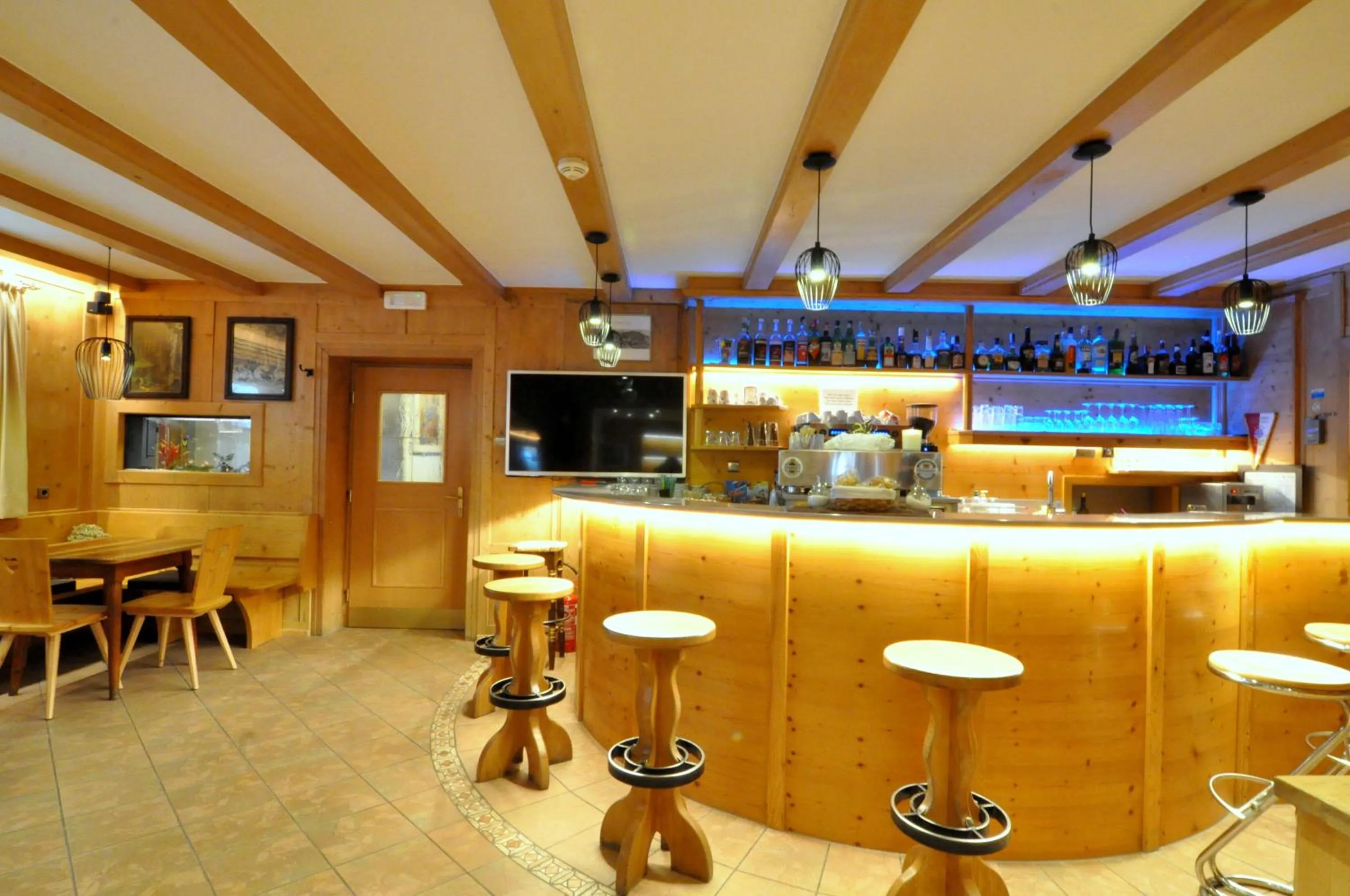 Lounge or bar in Hotel Traube - Stelvio