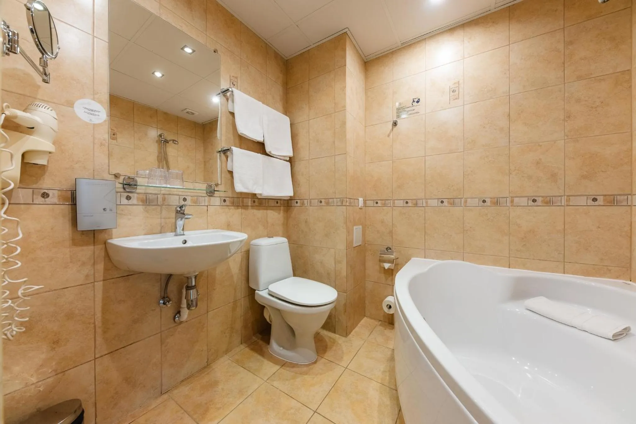 Toilet in Liva Hotel