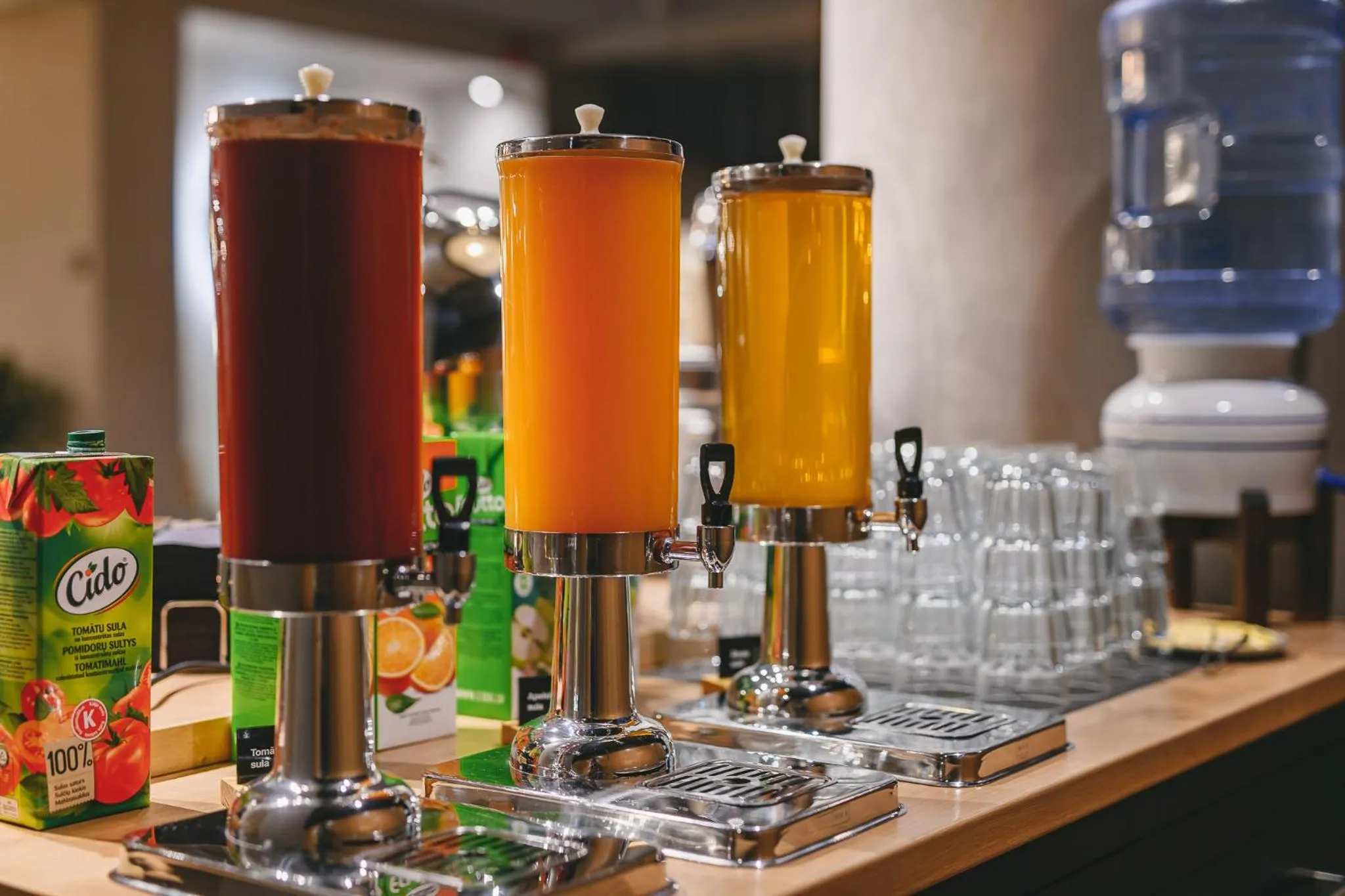 Restaurant/places to eat in Liva Hotel