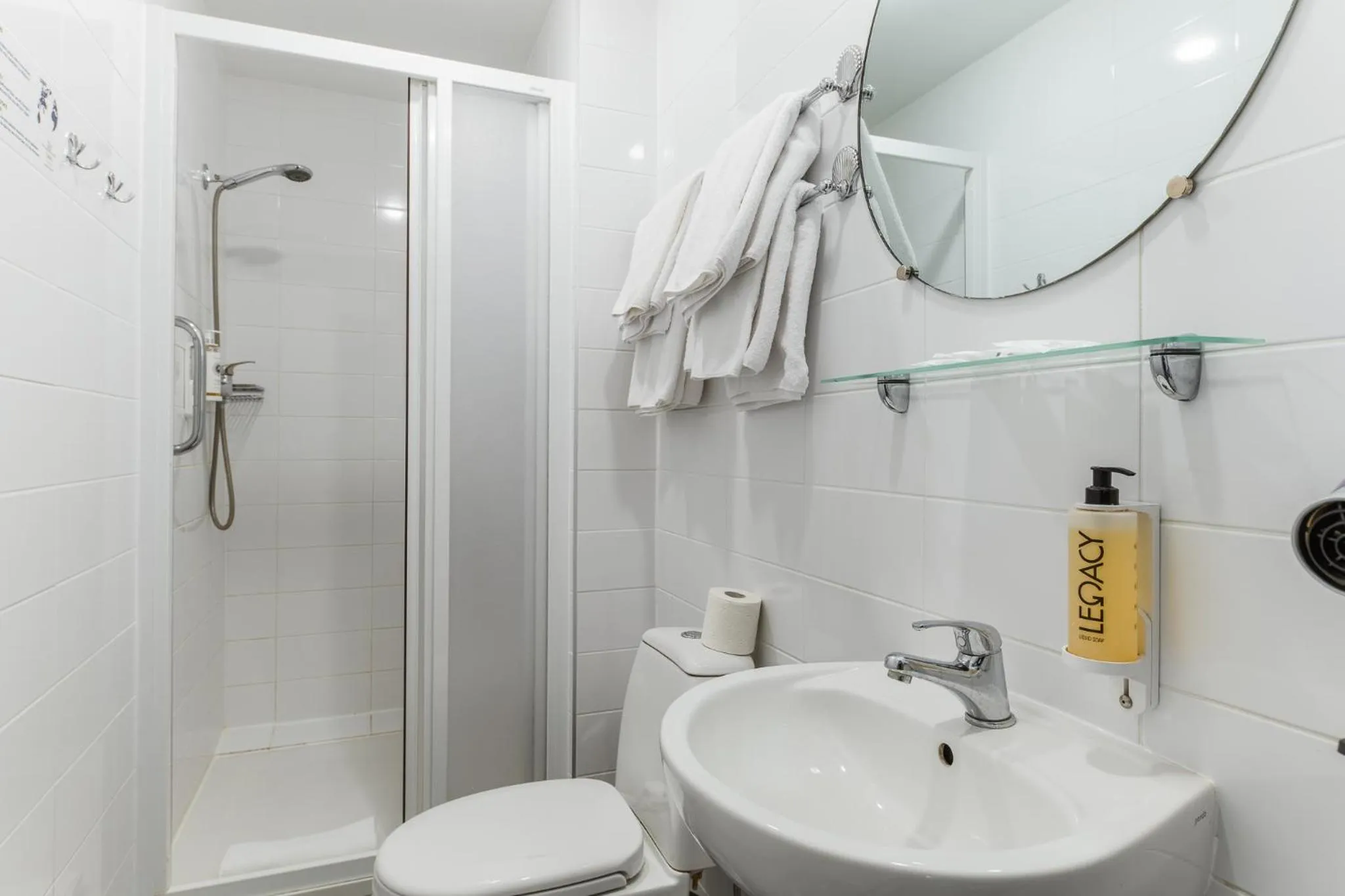 Shower in Liva Hotel