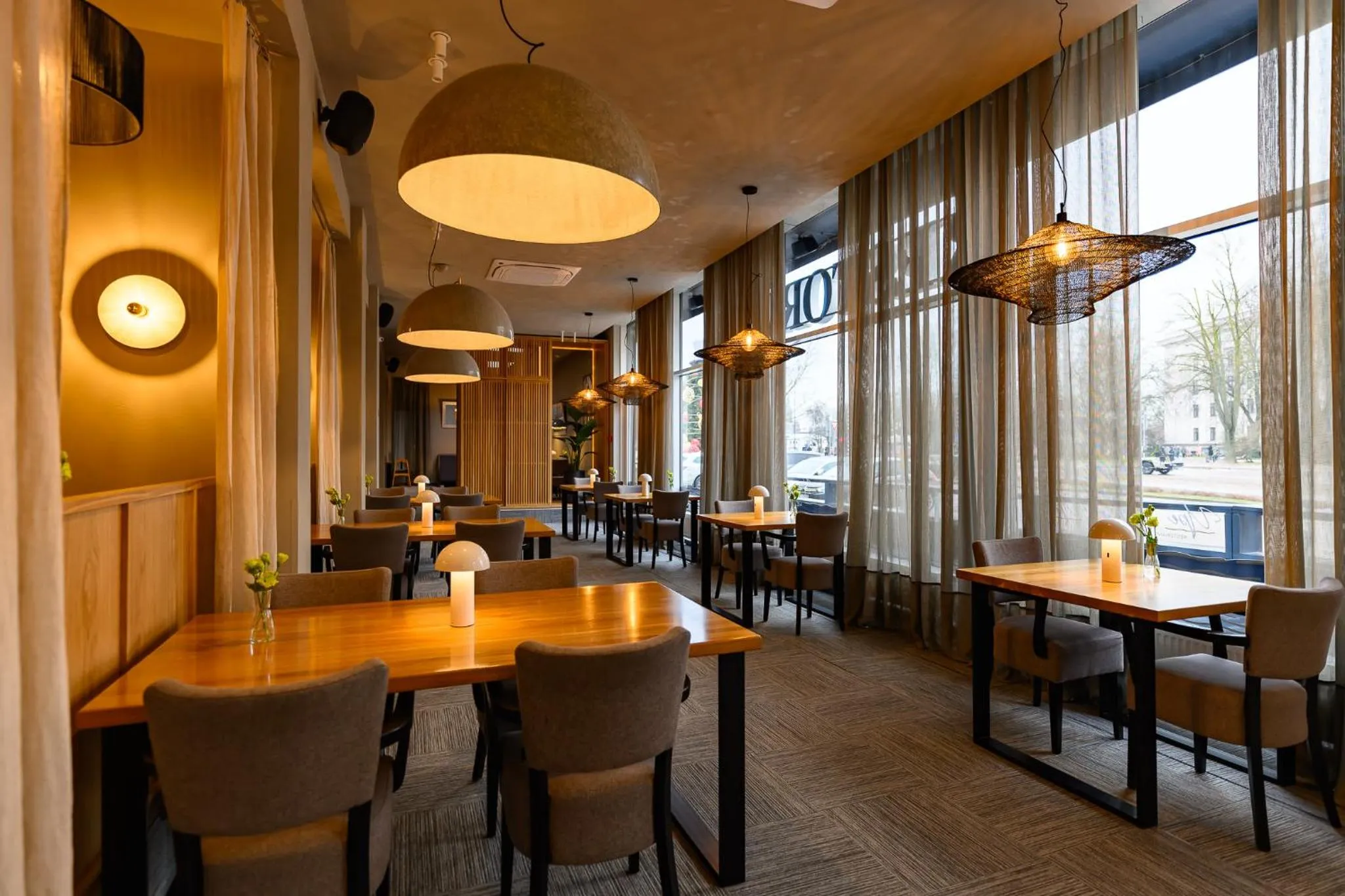 Restaurant/places to eat in Liva Hotel