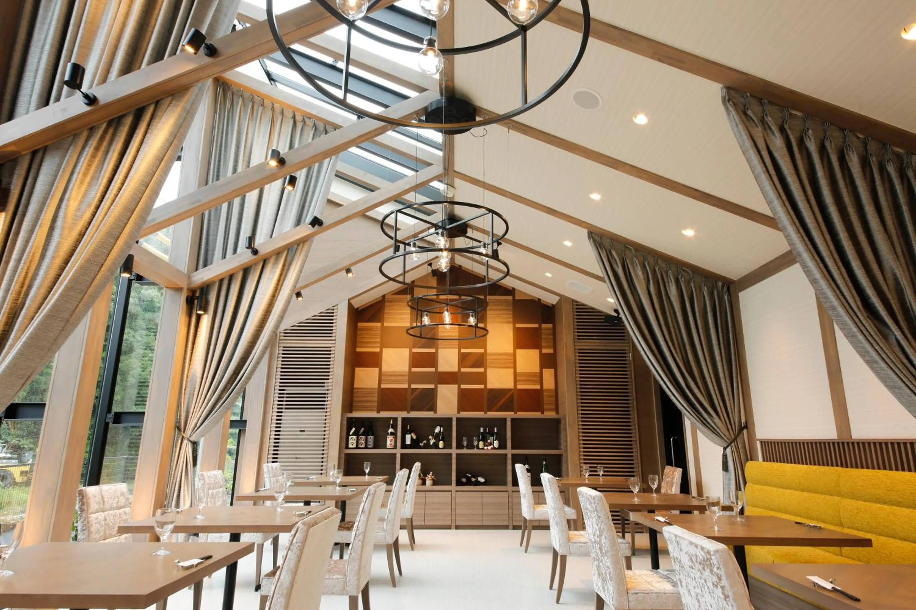 Restaurant/places to eat in Bishoku no Kakurega Provence