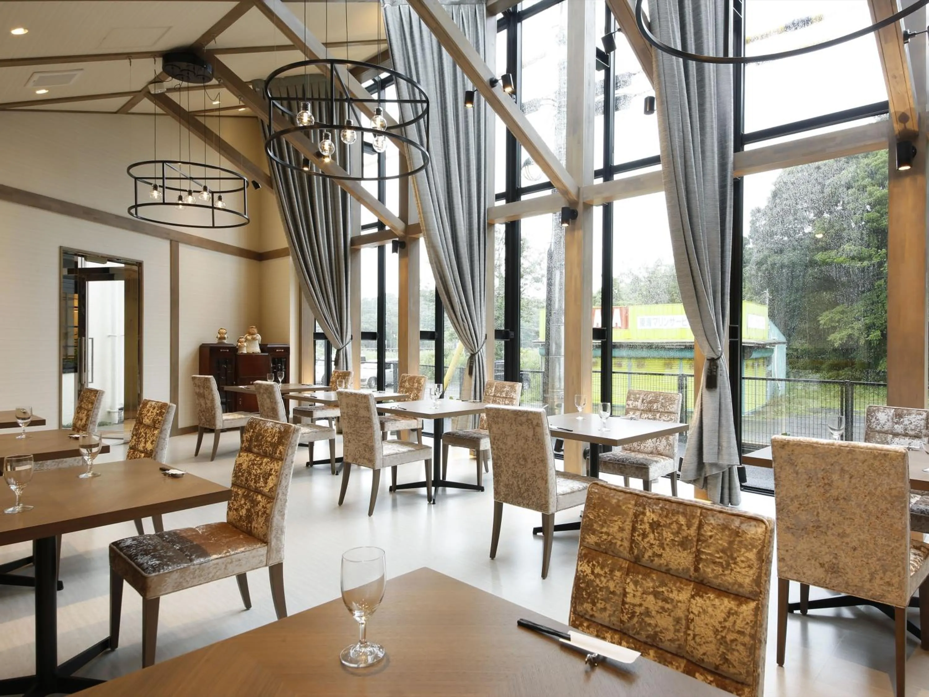 Restaurant/places to eat in Bishoku no Kakurega Provence