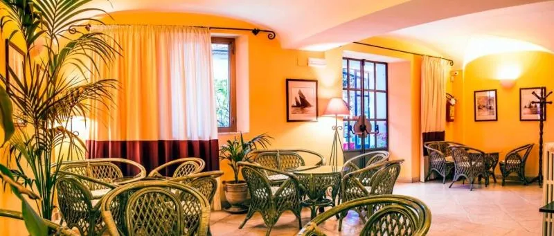 Lobby or reception in Hotel Miranda