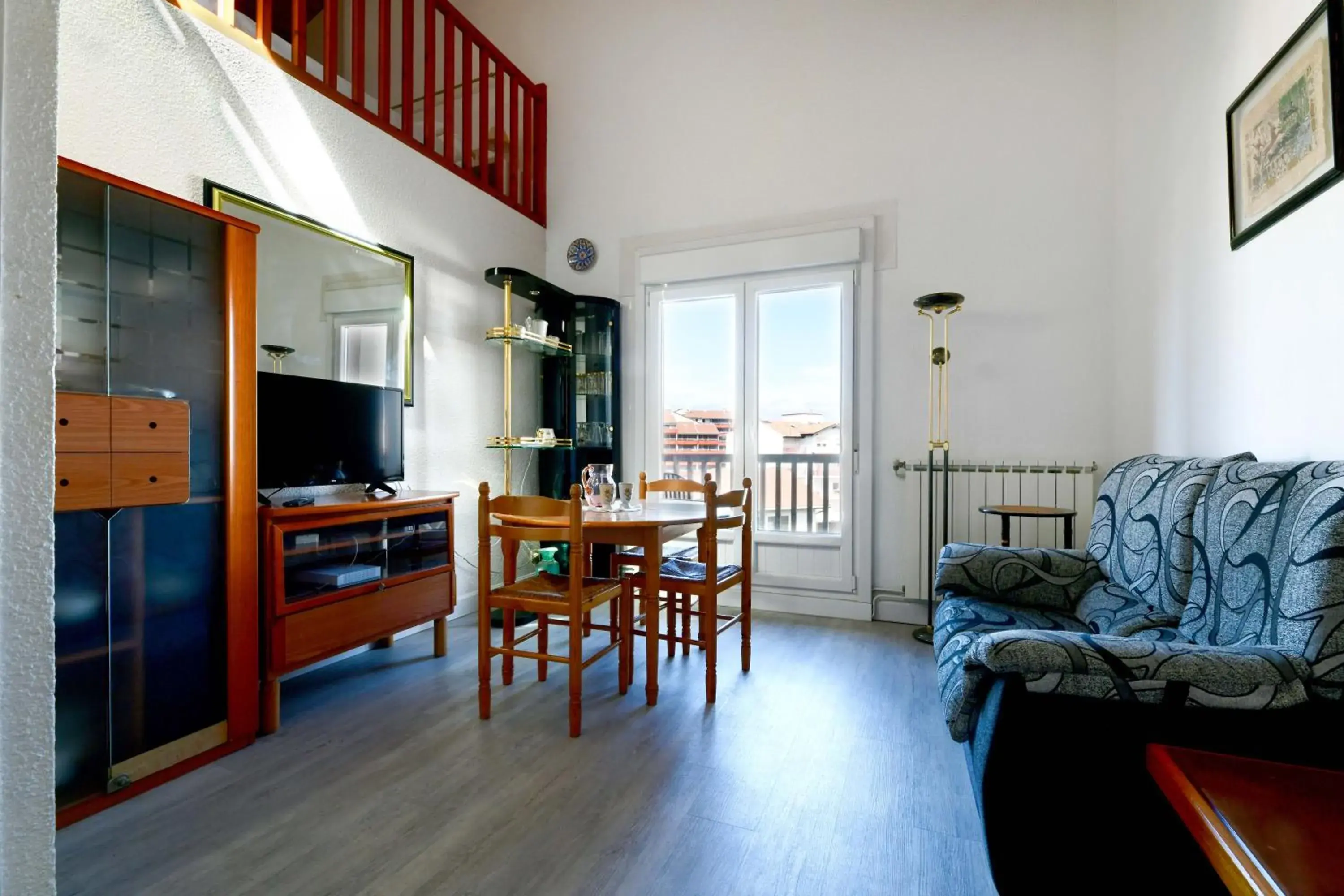 Two-Bedroom Apartment with Balcony in Logis Hotel & Restaurant Bergeret Sport Two-Bedroom Apartment with Balcony in Logis Hotel & Restaurant Bergeret Sport