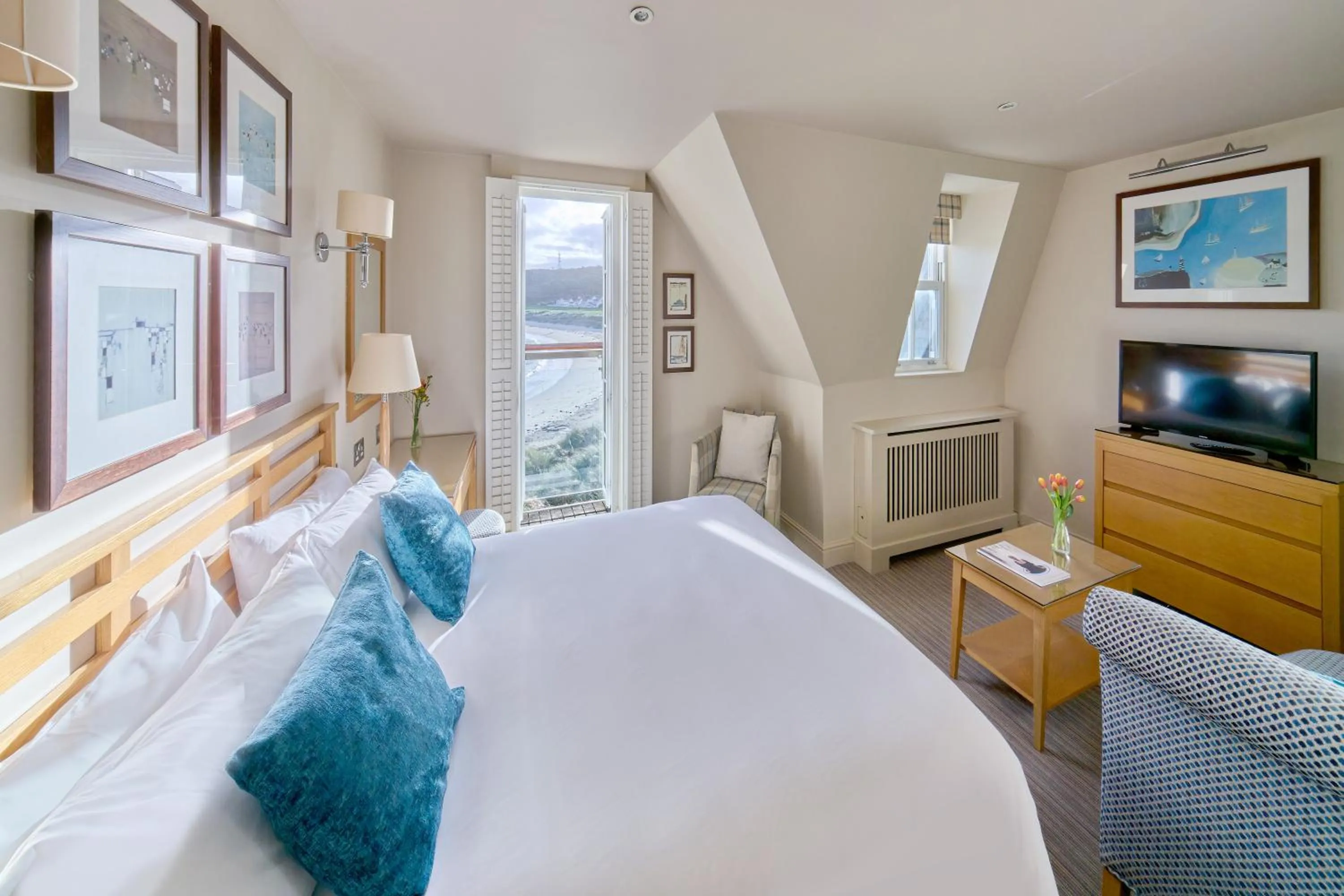 Bed in Braye Beach Hotel, Alderney