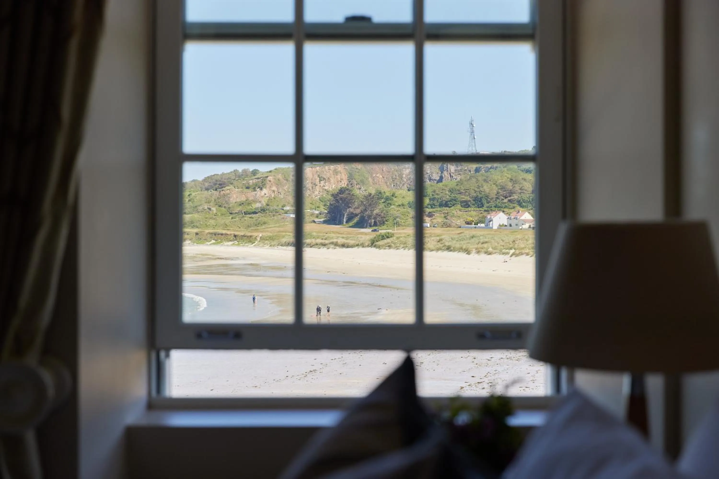 Sea view, Bed in Braye Beach Hotel, Alderney