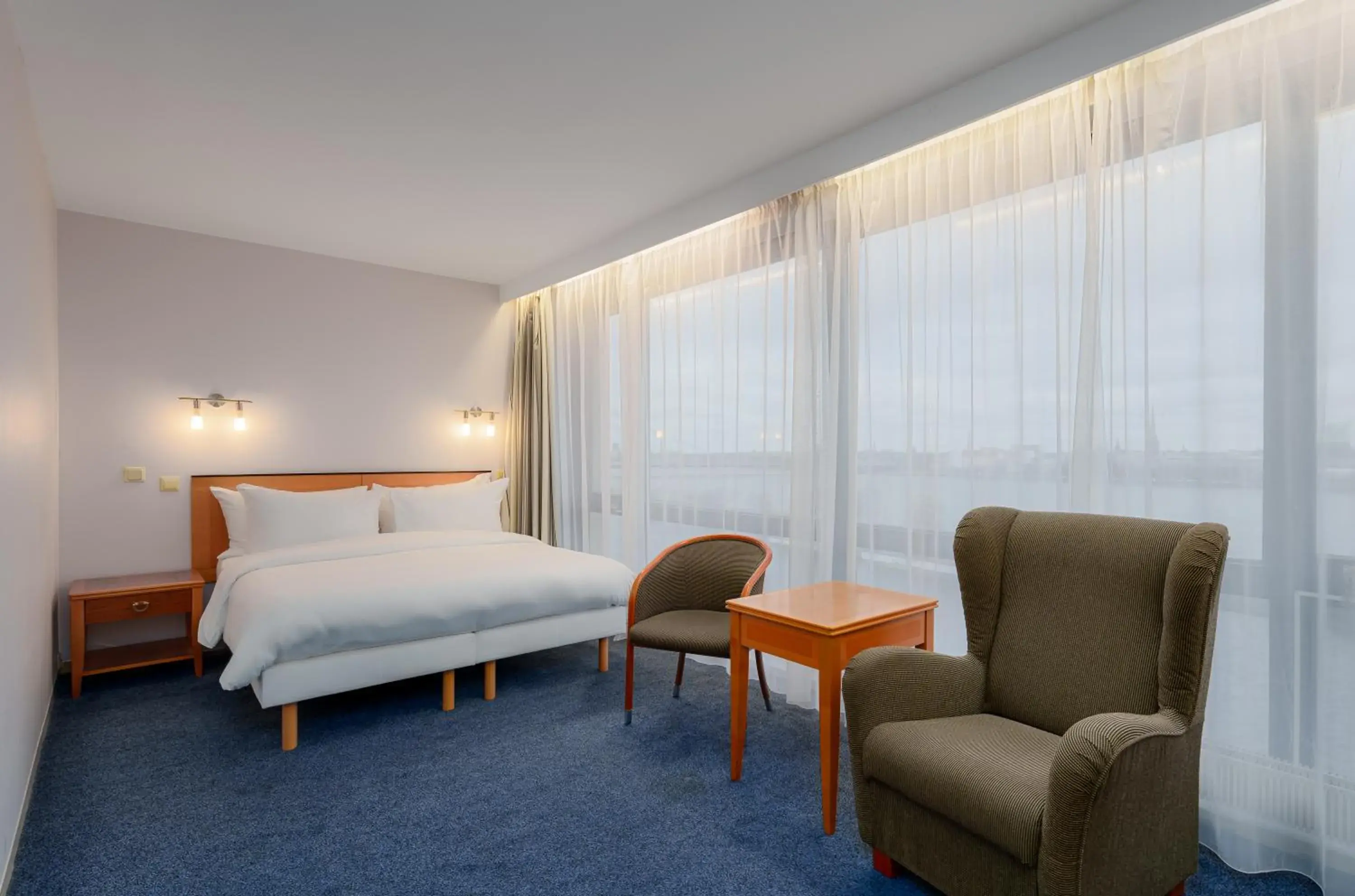 Superior Room with River and Old Town View in Radisson Blu Hotel & Spa, Daugava Riga Superior Room with River and Old Town View in Radisson Blu Hotel & Spa, Daugava Riga