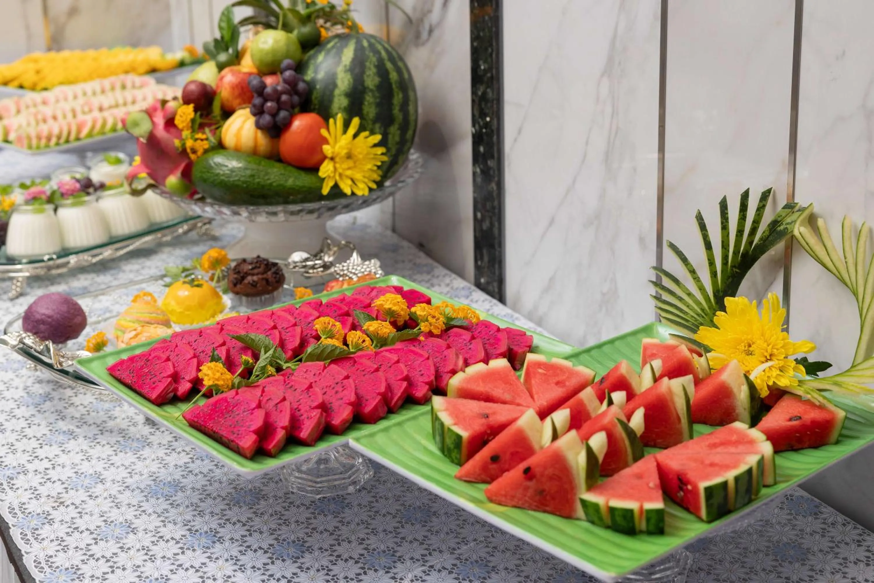 Food and drinks in The Summer Hotel