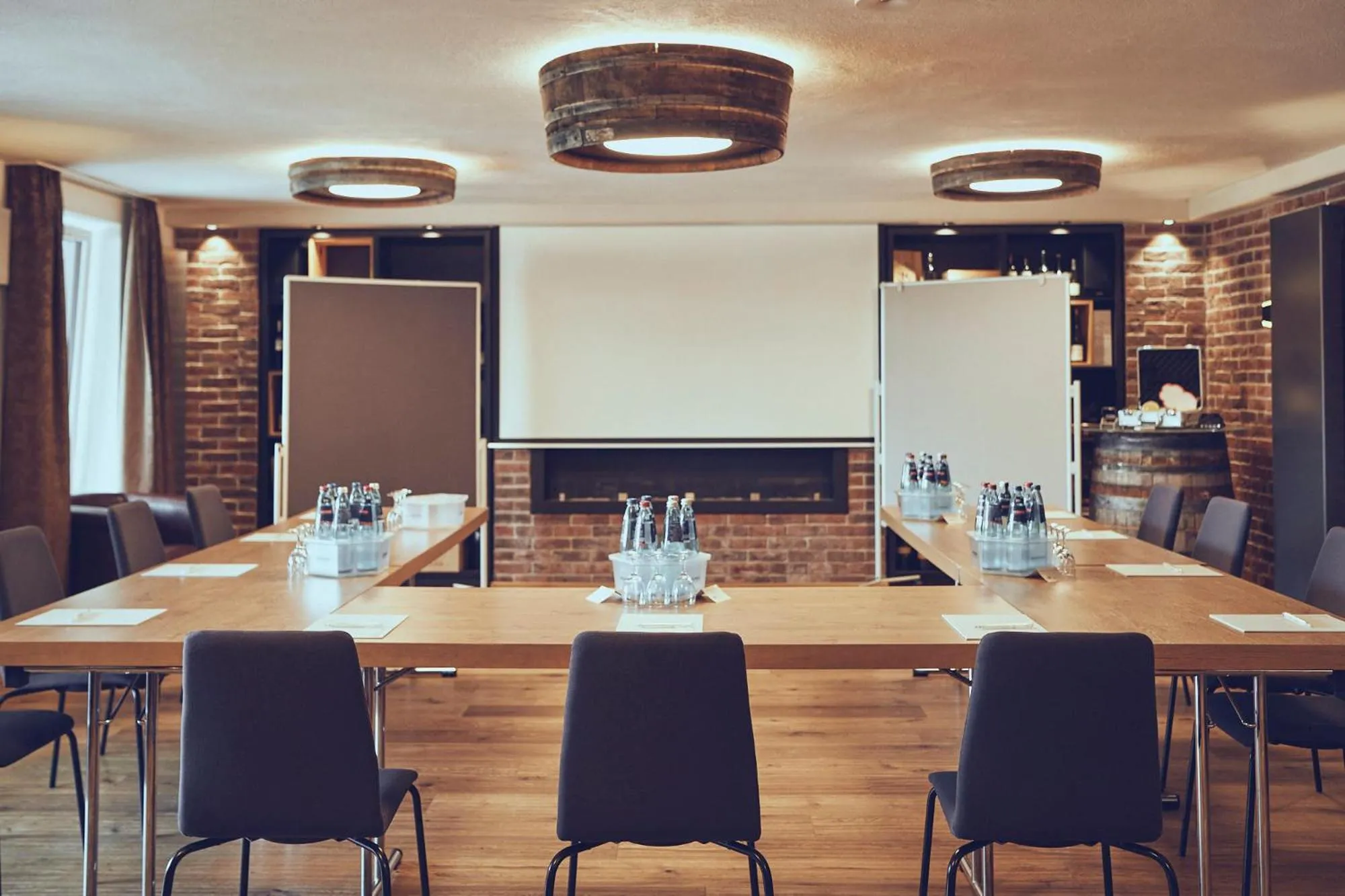 Business facilities in Die Burg