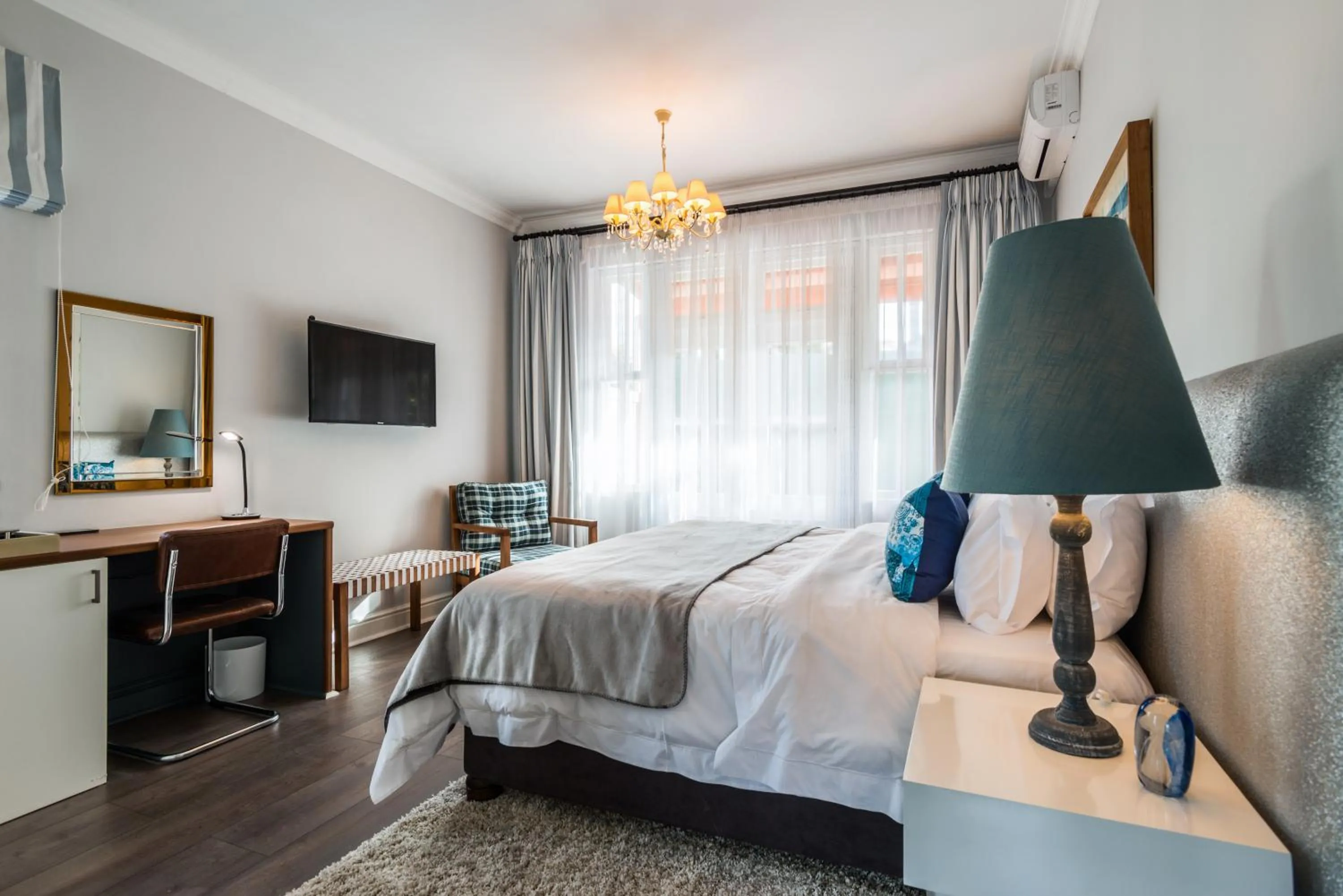 Bed in Waterstone Lodge