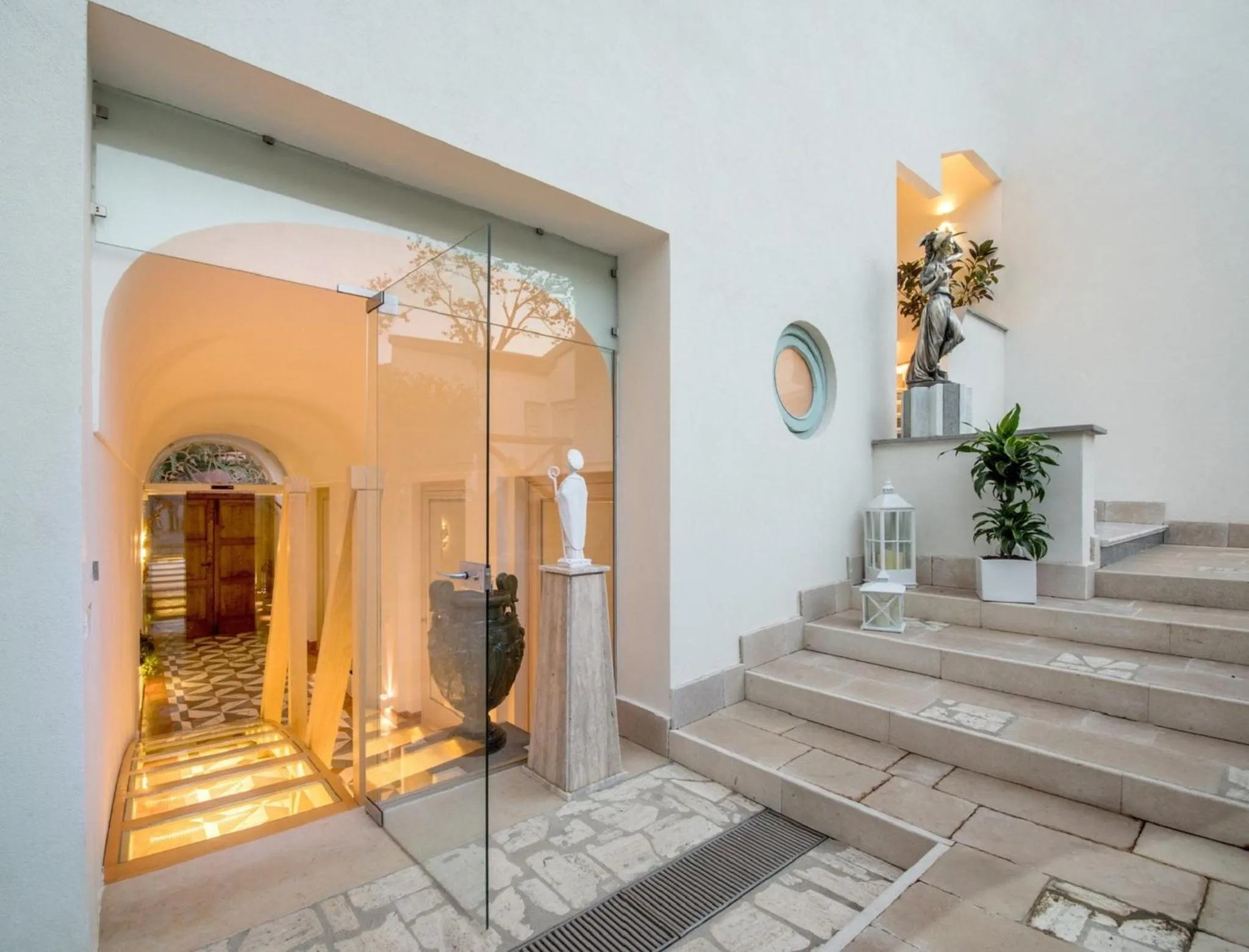 Facade/entrance in Don Antonino Relais