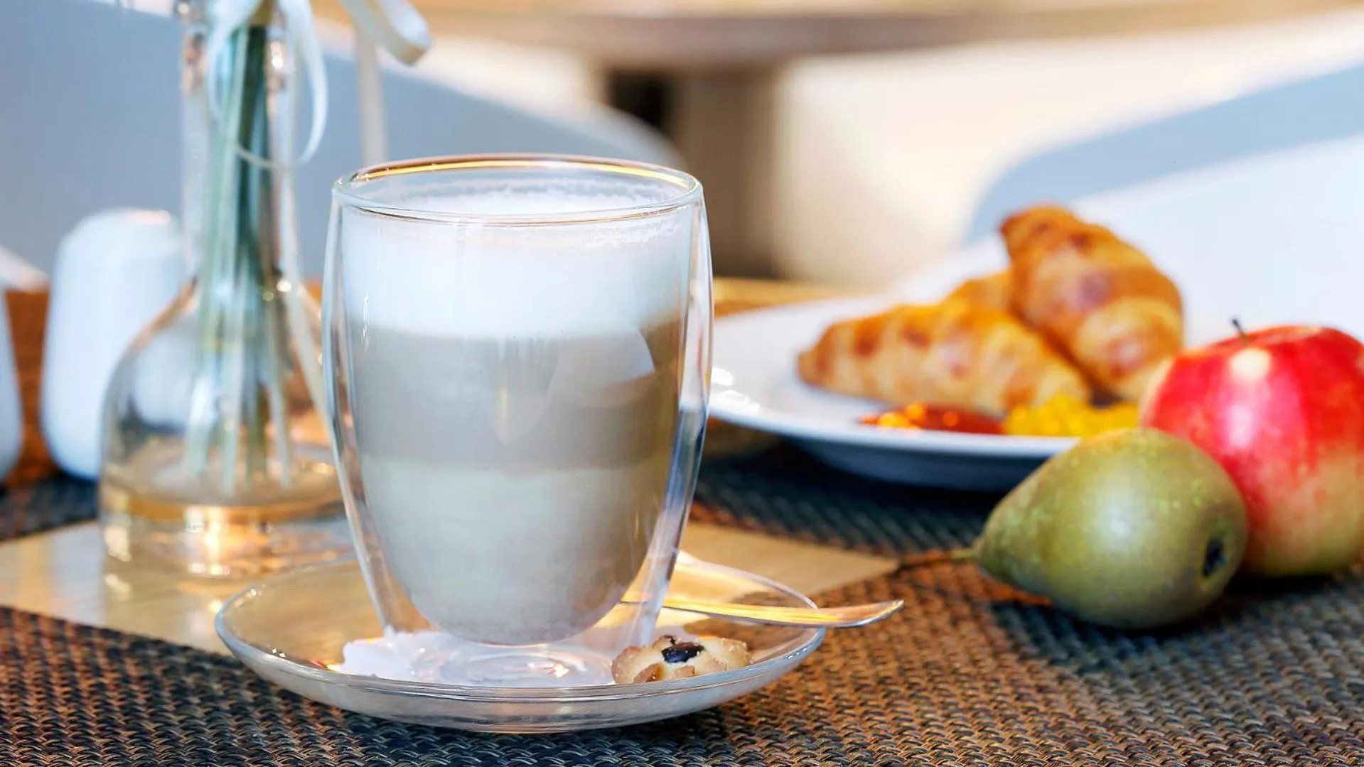 Food and drinks in Hestia Hotel Draugi