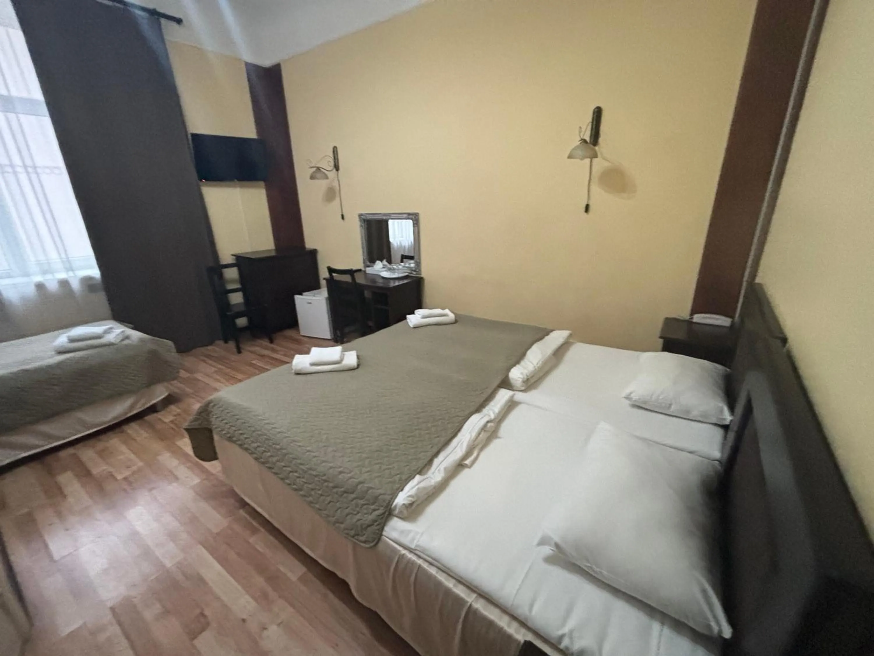 Bedroom, Bed in Viktorija