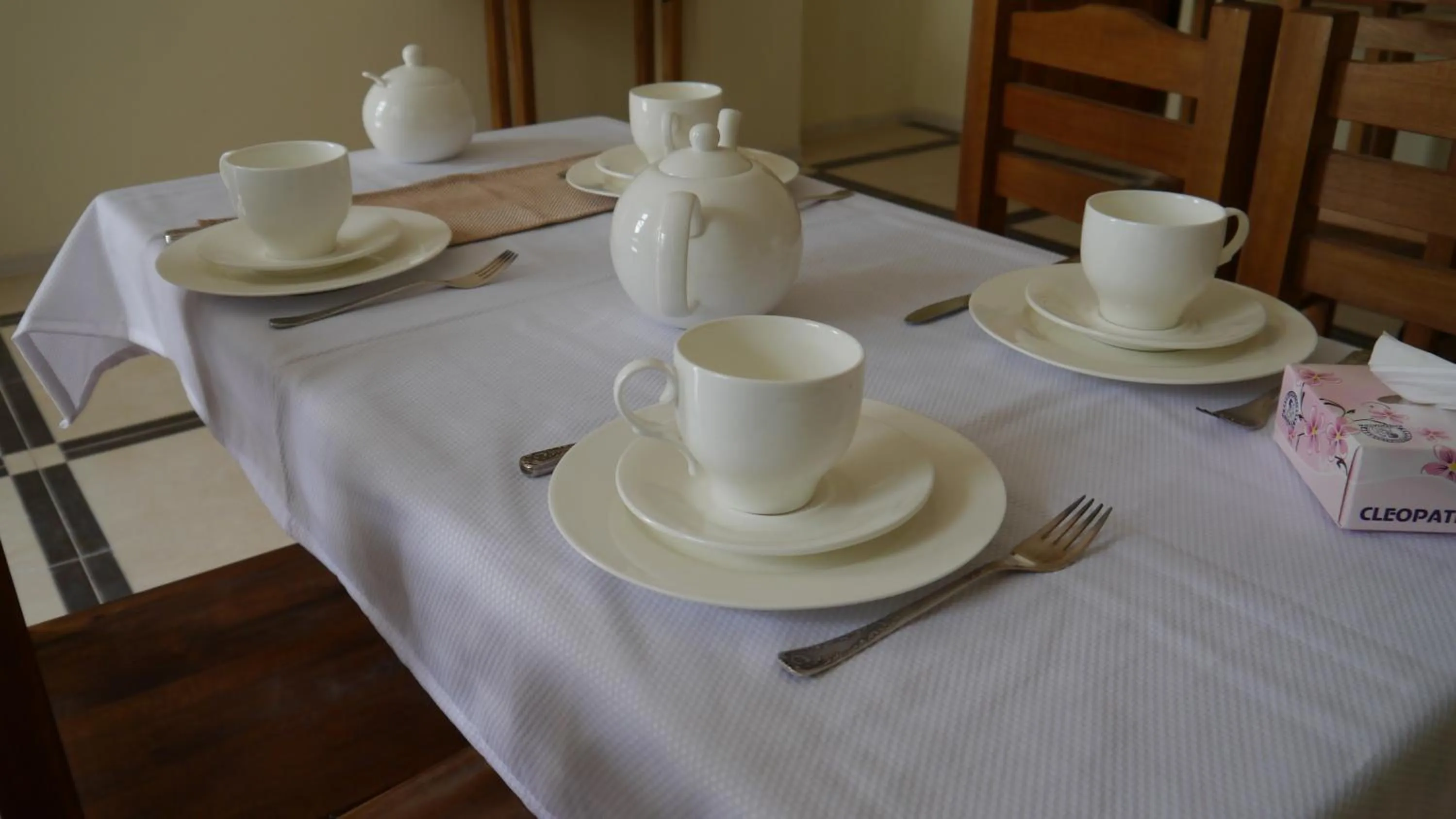 Restaurant/places to eat in Verin Tun