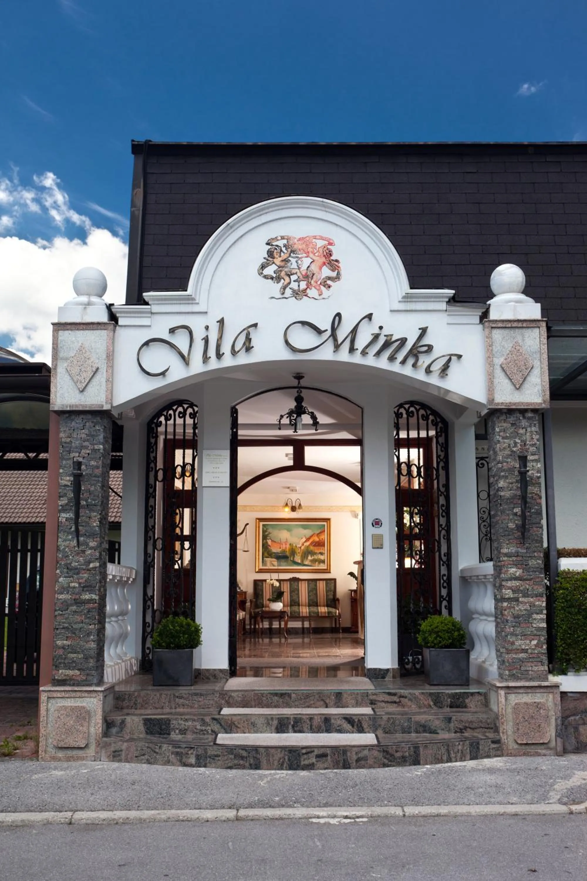 Facade/entrance in ApartHotel Vila Minka