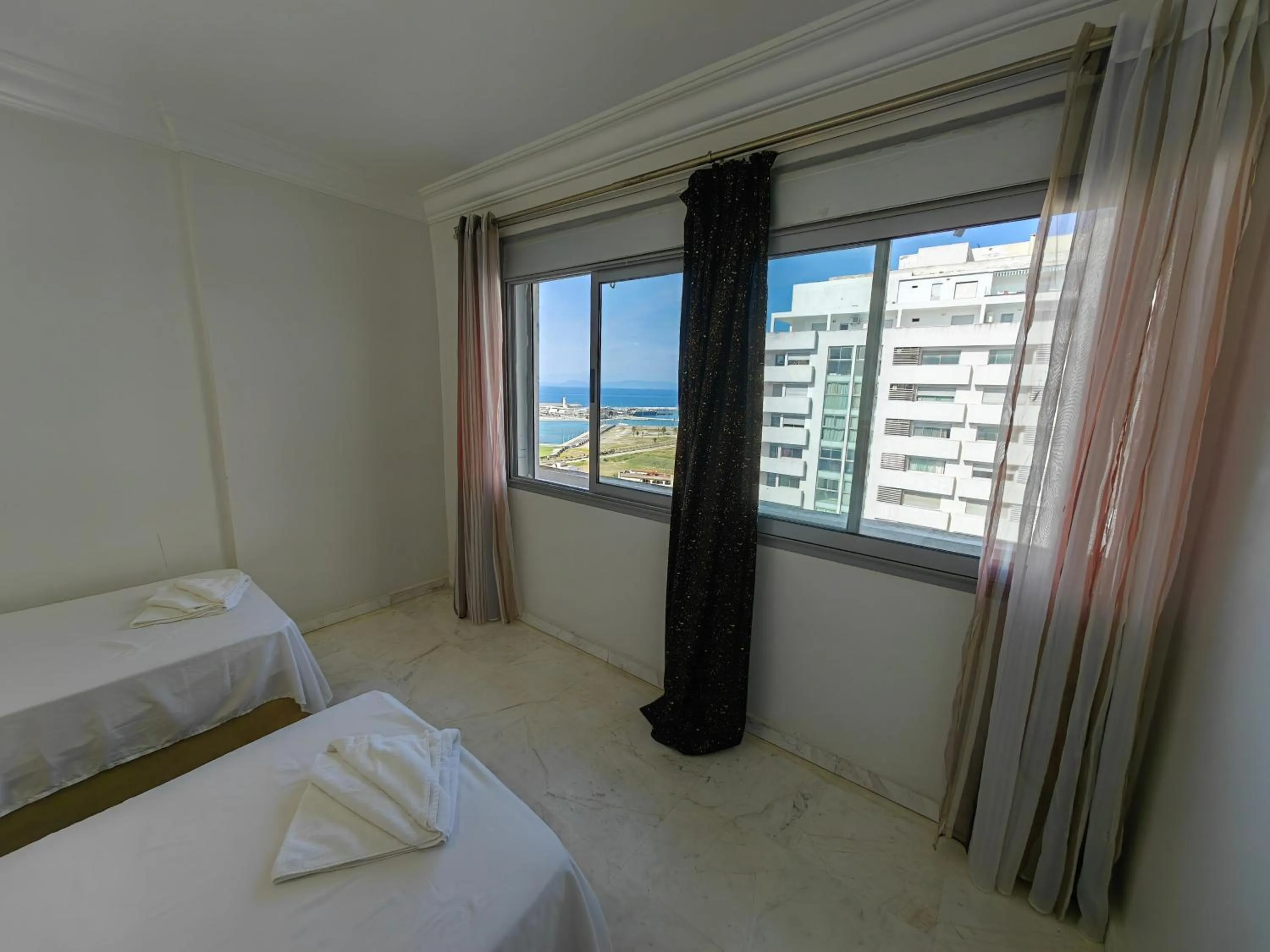 Bed in City Bleu Maroc